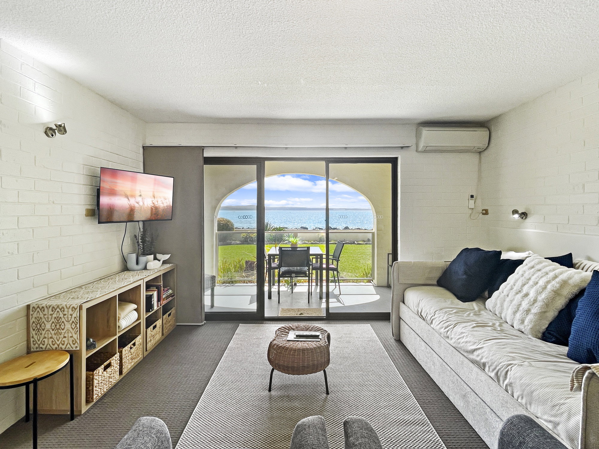Furnished 1 Bedroom Apartment in Batehaven