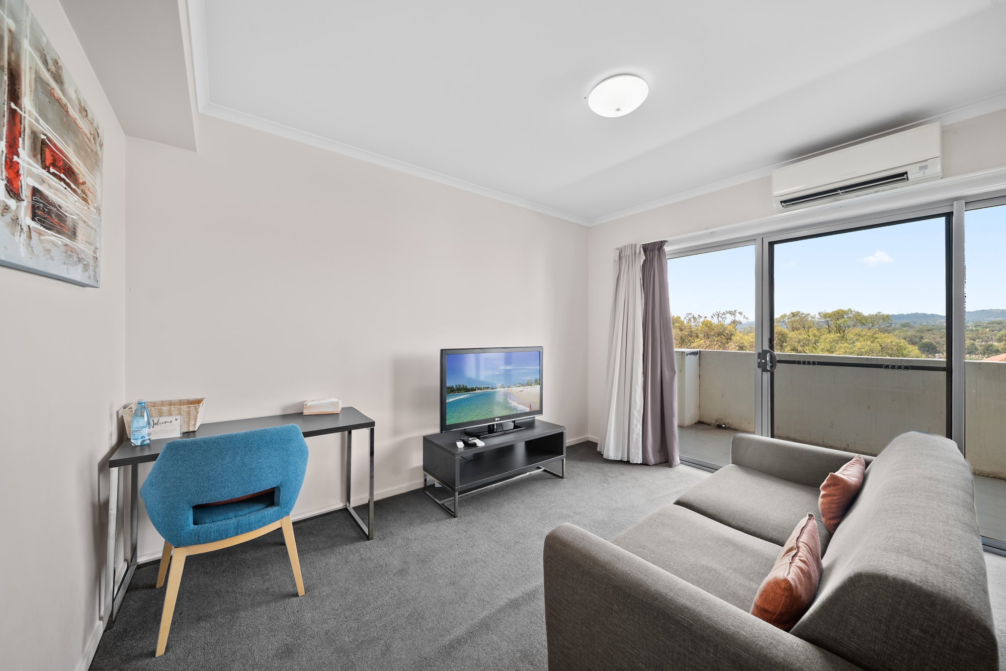 Furnished 1 Bedroom Apartment in Greenway