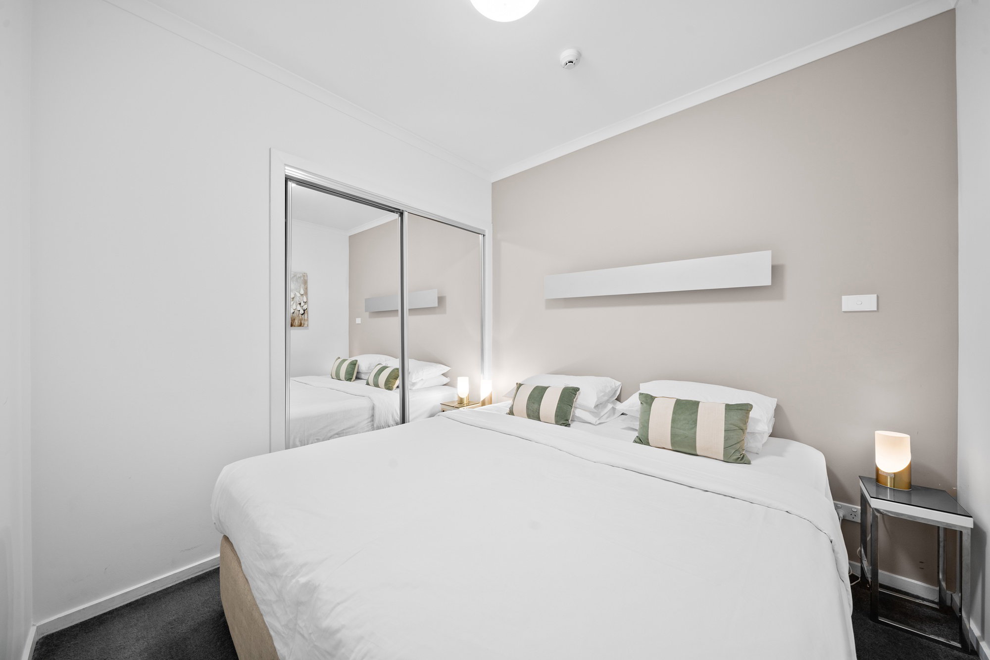 Furnished 1 Bedroom Apartment in Greenway