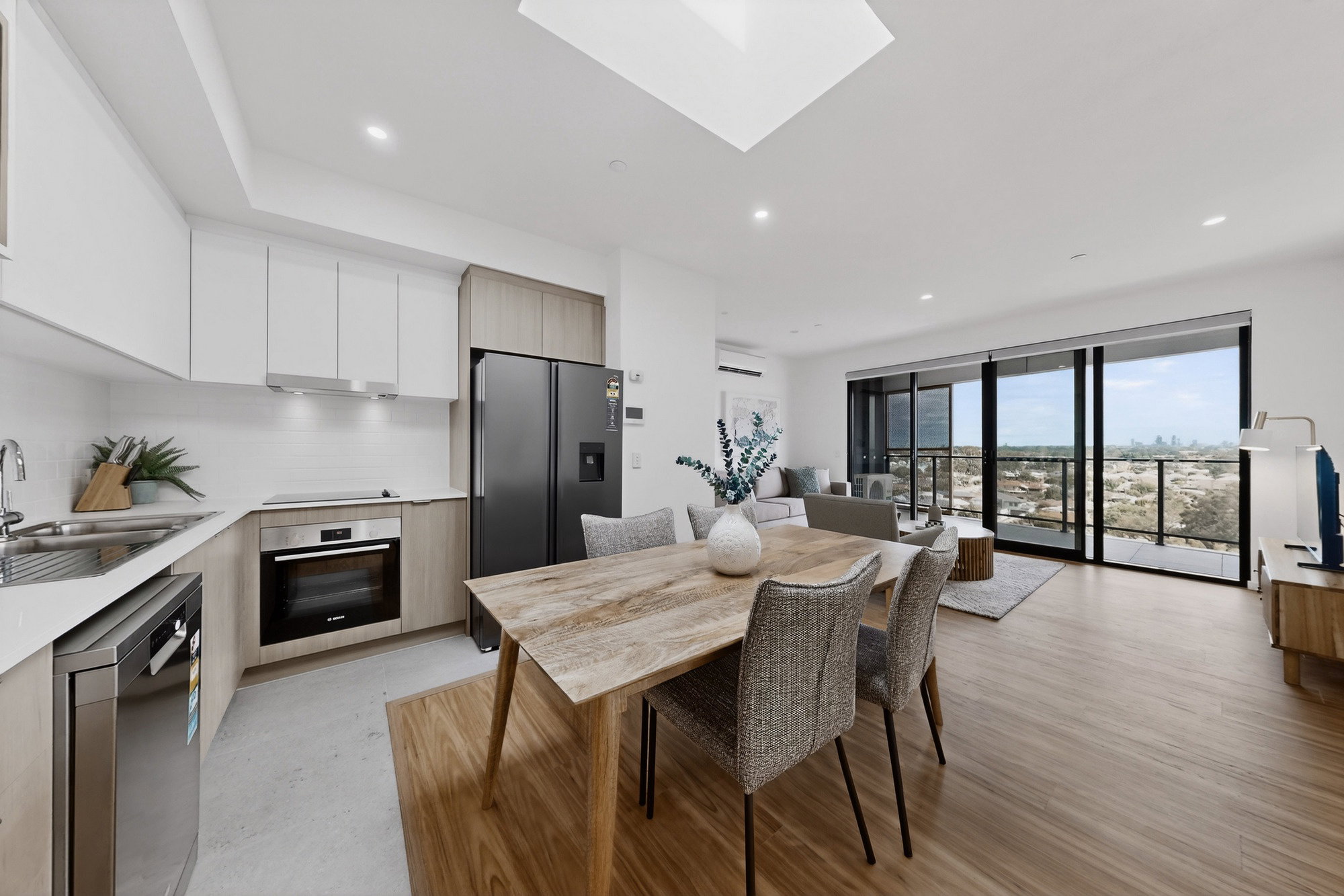 Furnished 2 Bedroom Apartment in Cannington