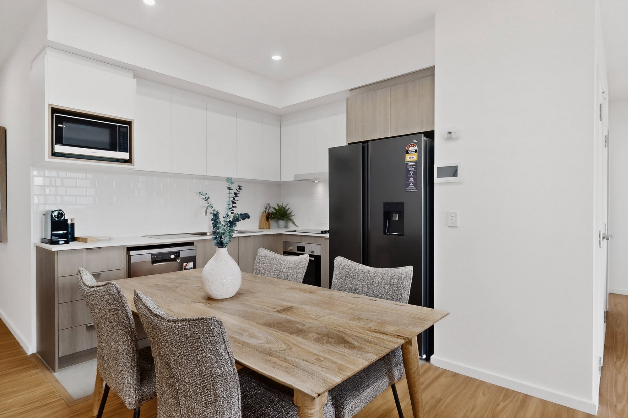 Furnished 2 Bedroom Apartment in Cannington