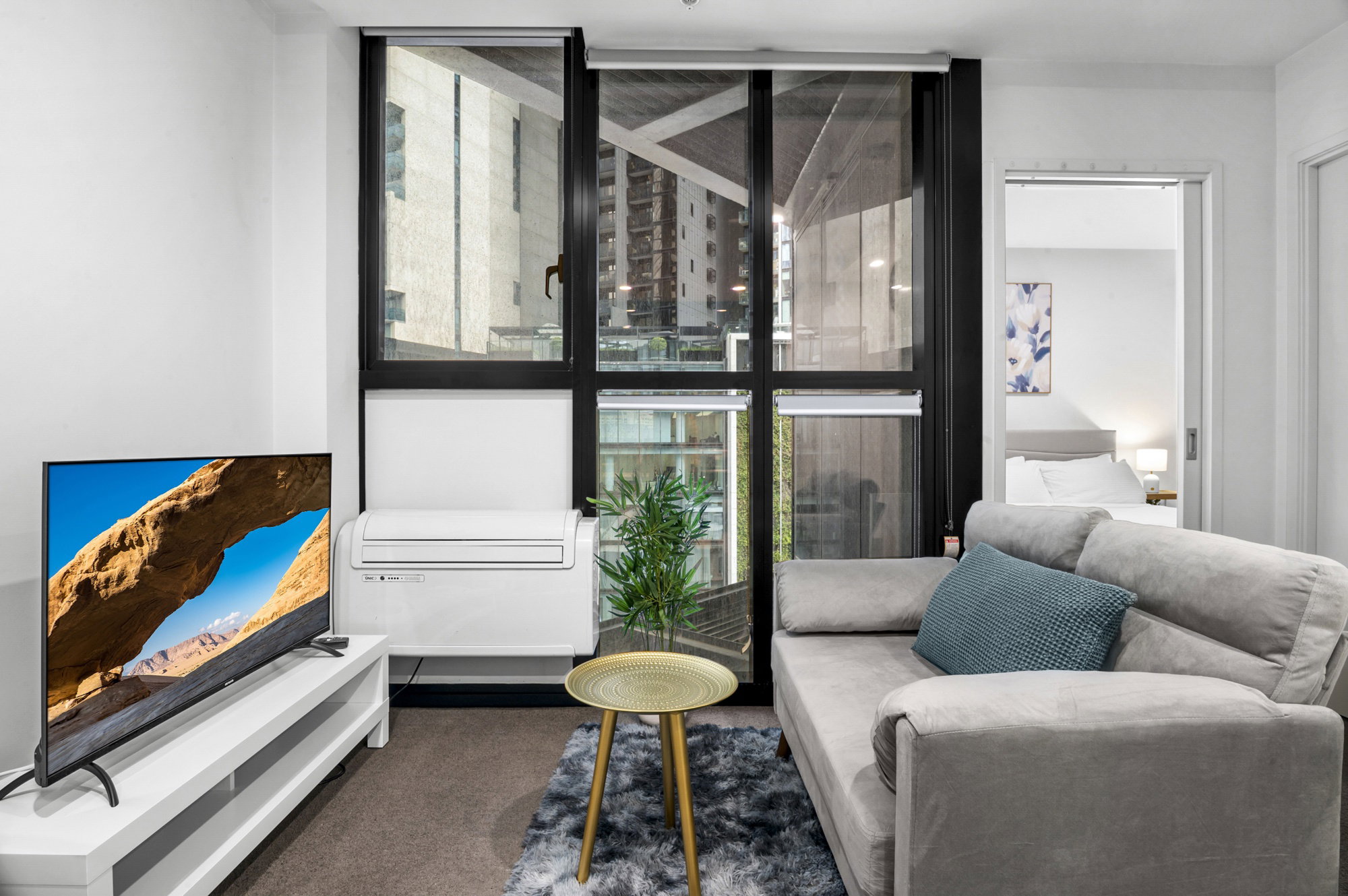 Furnished 1 Bedroom Apartment in Southbank