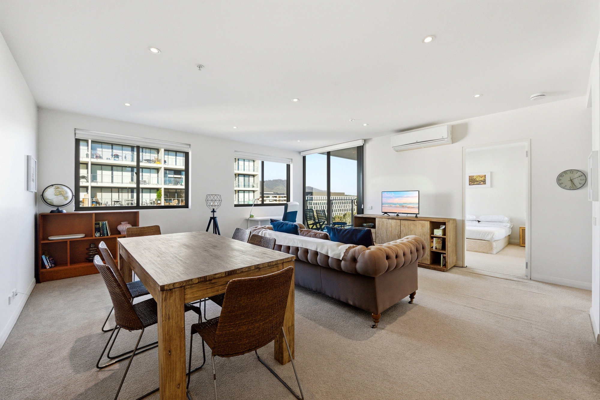 Furnished 2 Bedroom Apartment in Lyneham