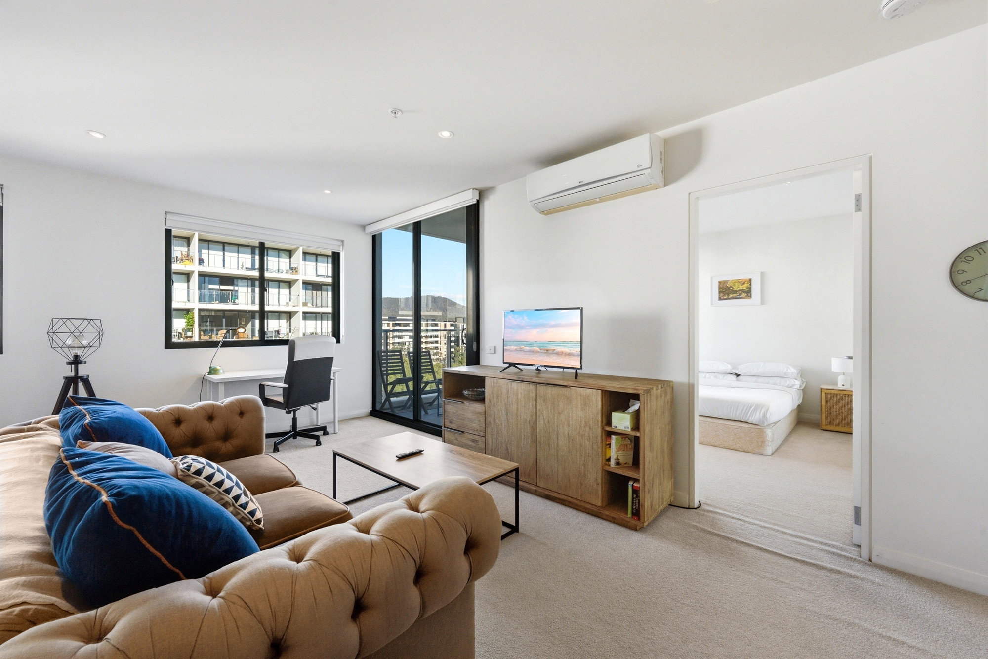 Furnished 2 Bedroom Apartment in Lyneham