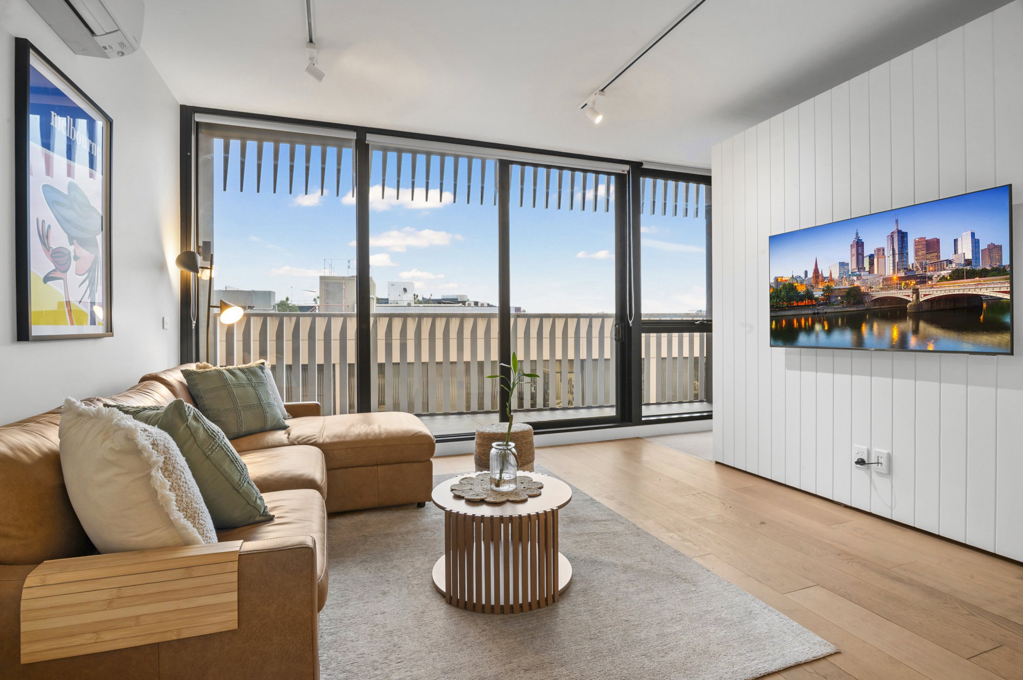 Furnished 1 Bedroom Apartment in South Melbourne