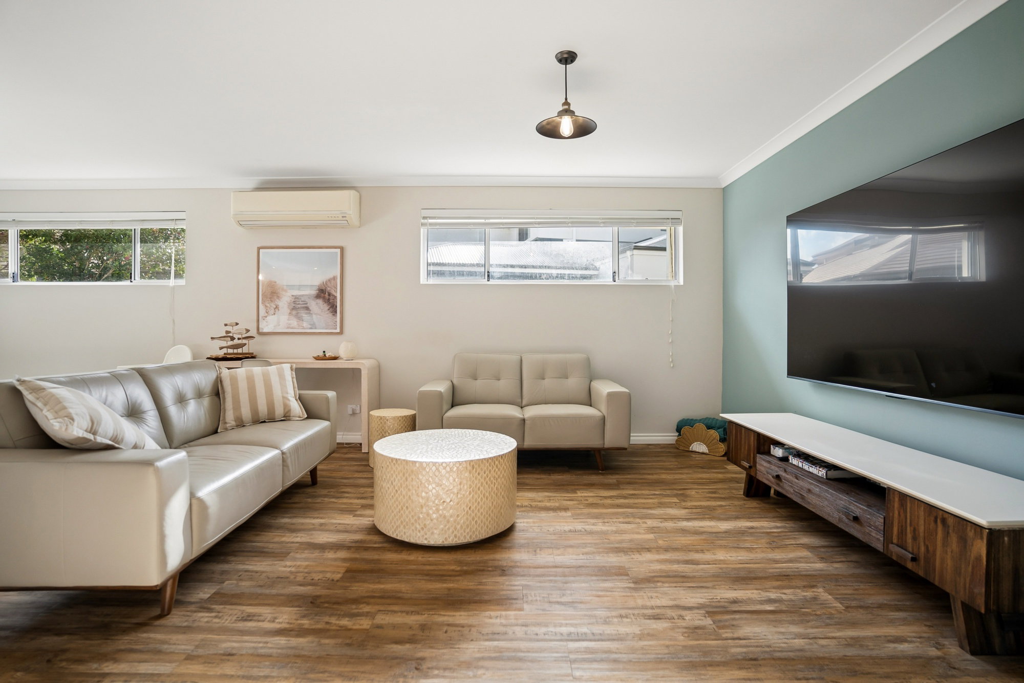 Furnished 5 Bedroom House in Halls Head