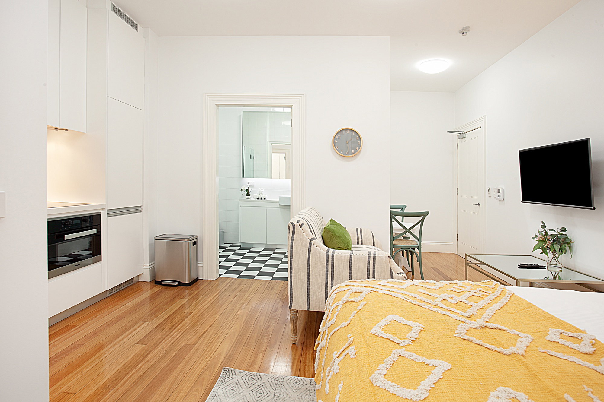 Furnished 1 Bedroom Rental in Fairfield West