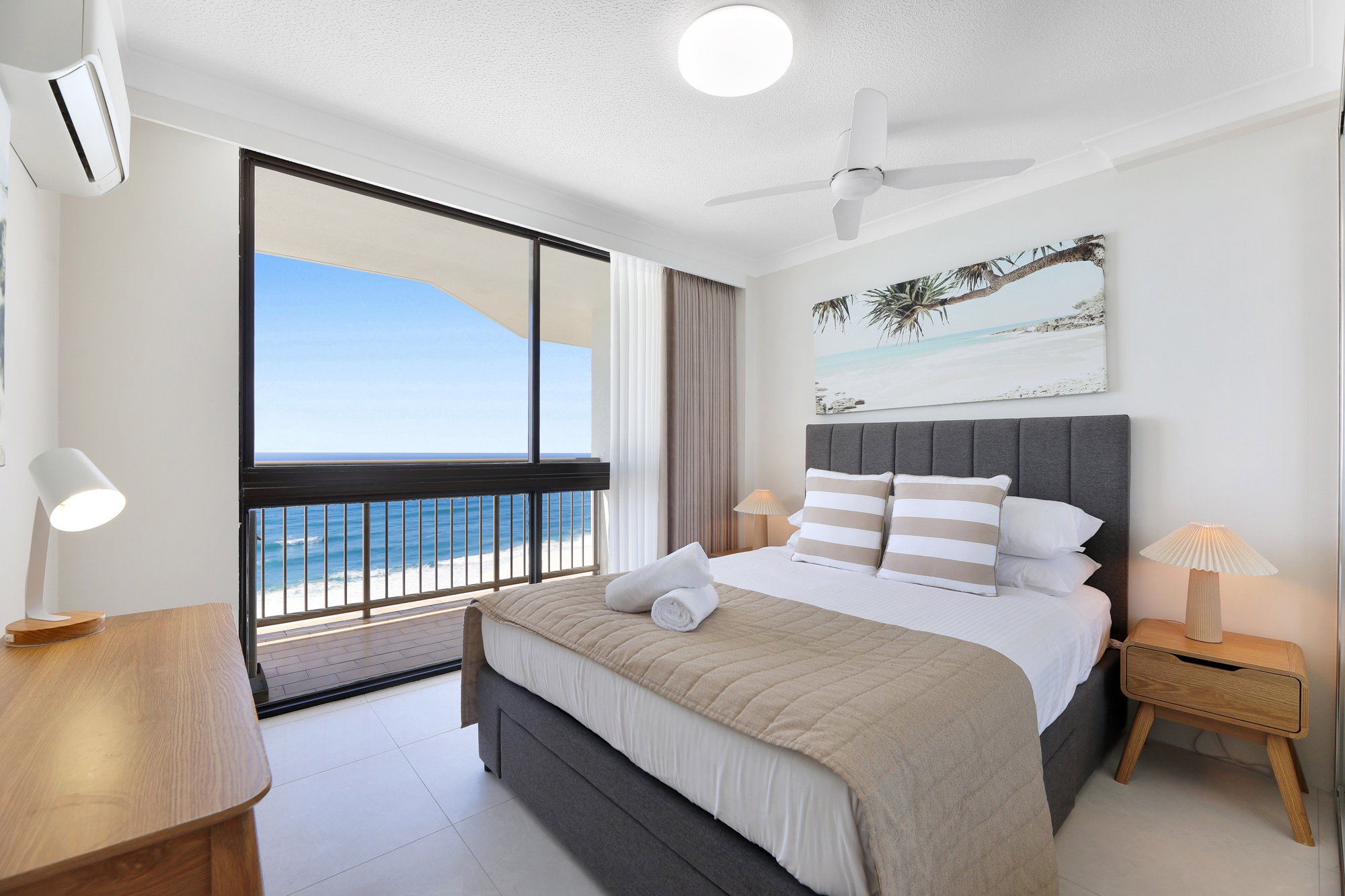 Furnished 2 Bedroom Apartment in Surfers Paradise