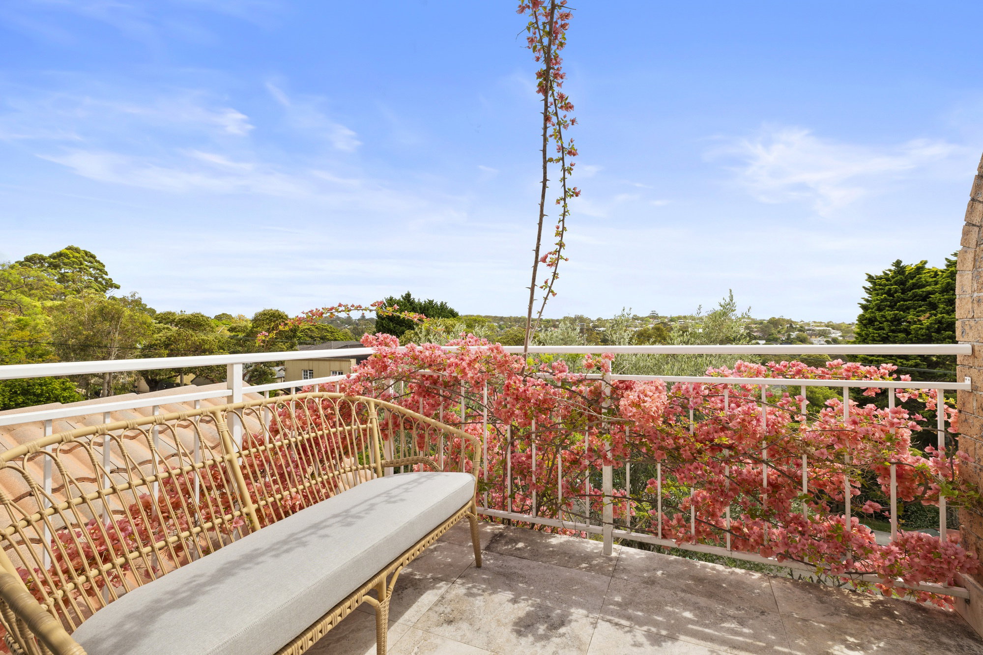 Furnished 3 Bedroom Apartment in Seaforth