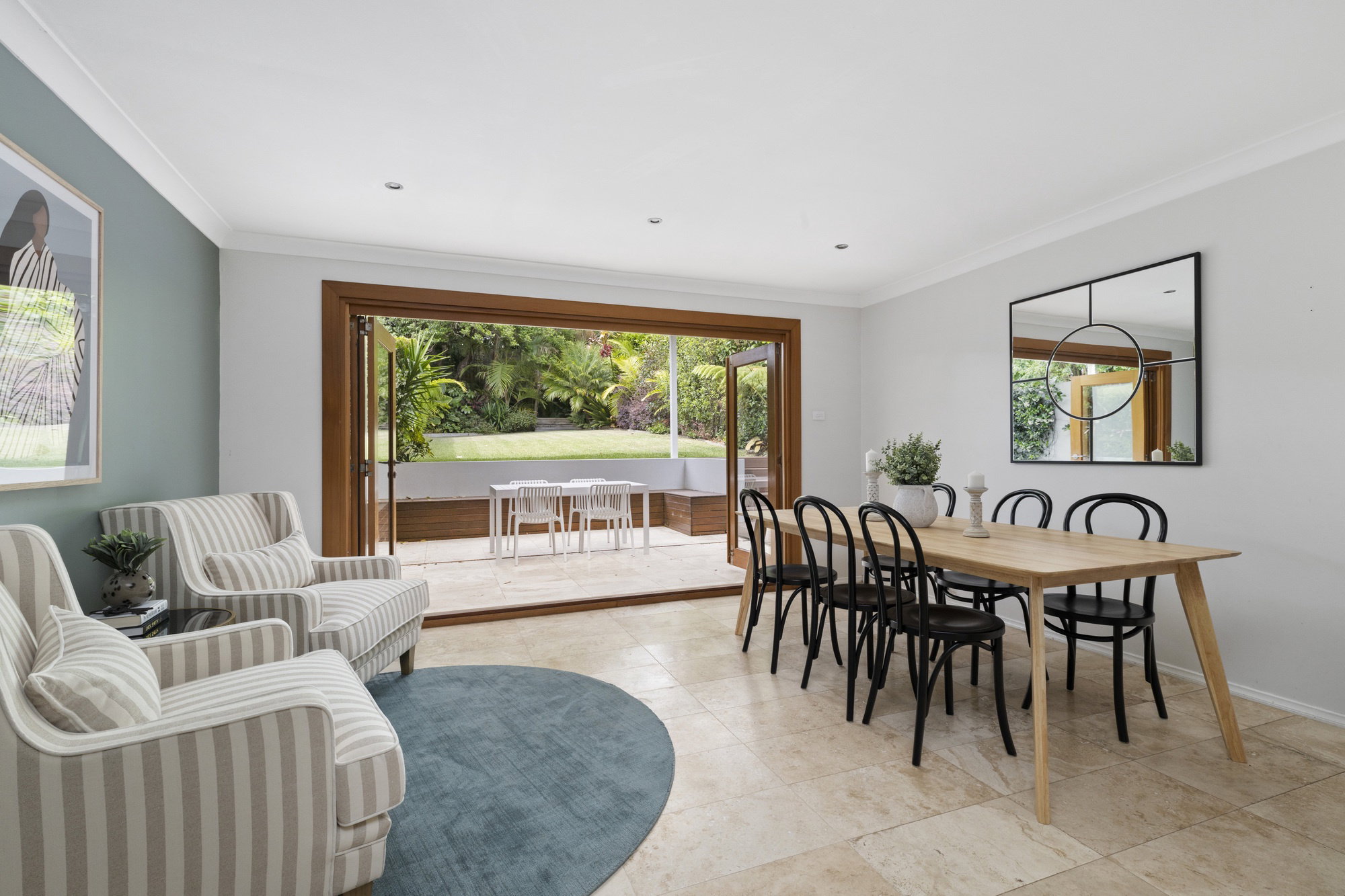 Furnished 3 Bedroom Apartment in Seaforth