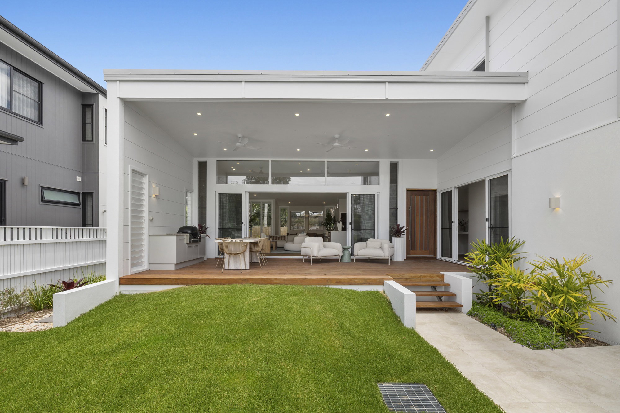 Furnished 5 Bedroom House in Hastings Point