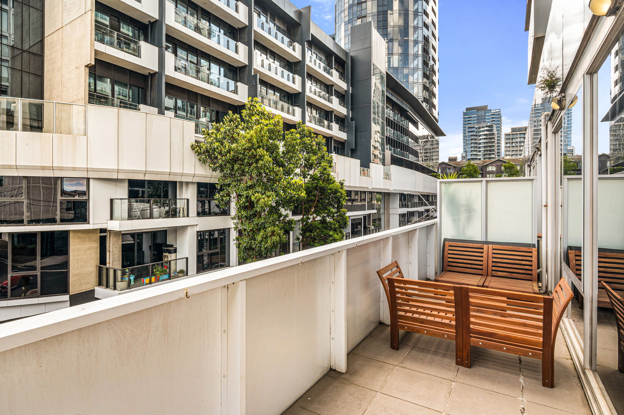 Furnished 2 Bedroom Apartment in South Yarra