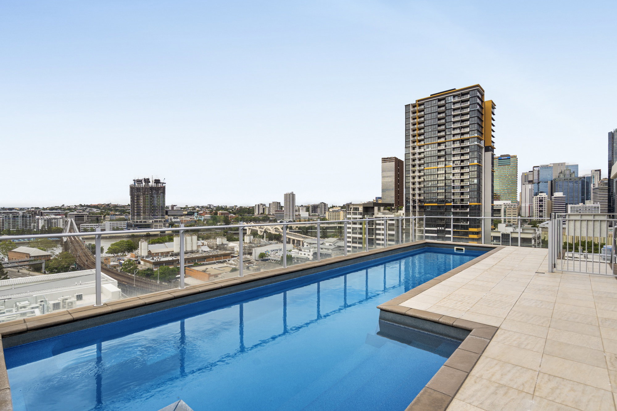 Furnished 2 Bedroom Apartment in South Brisbane