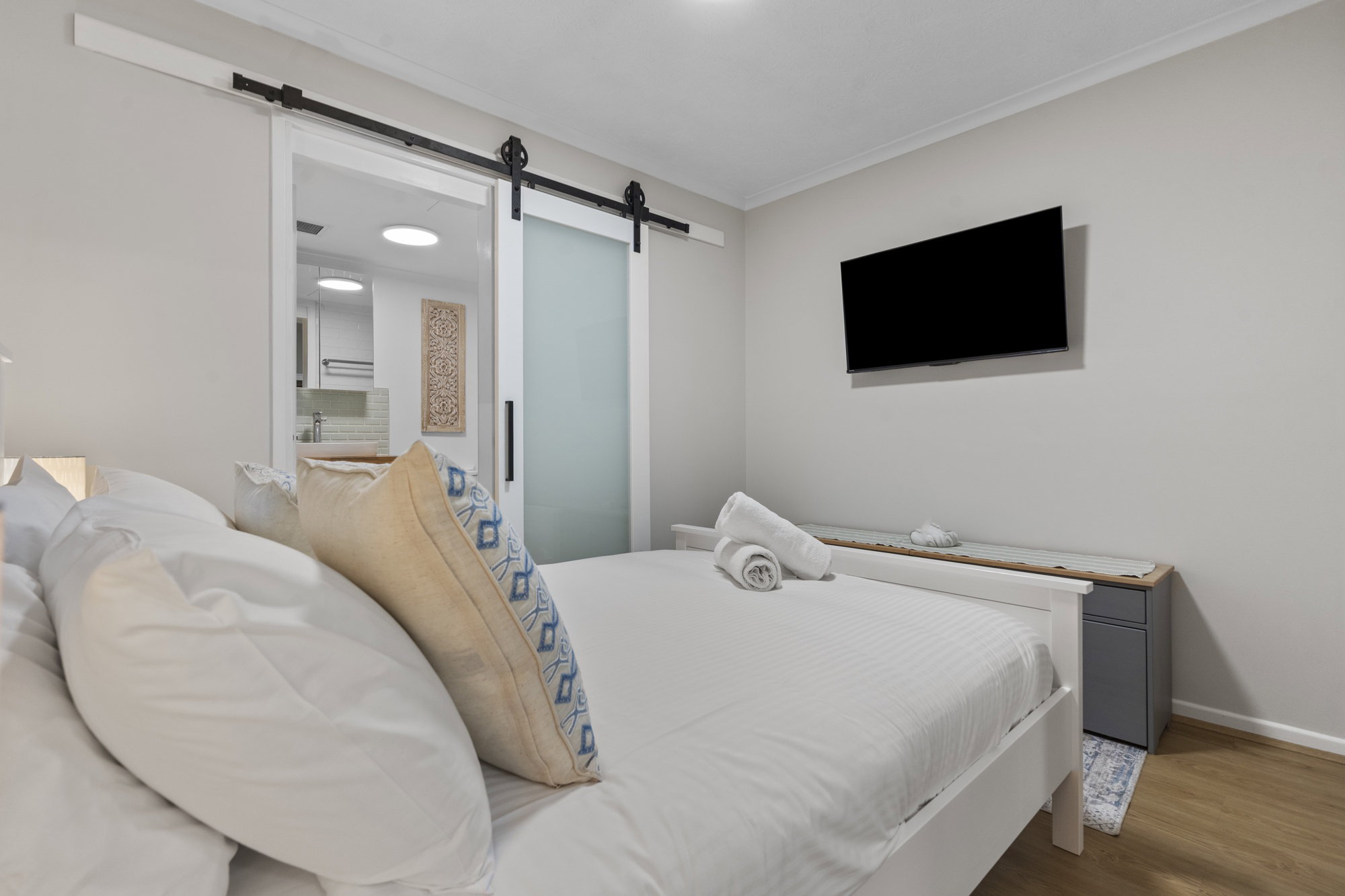 Furnished 1 Bedroom Apartment in Fortitude Valley