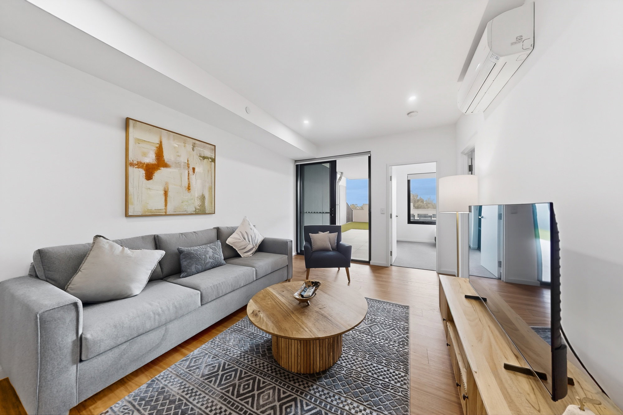 Furnished 2 Bedroom Apartment in Cannington