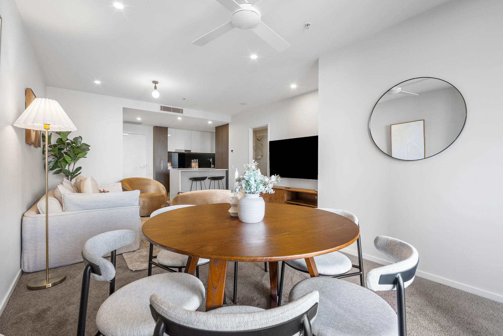 Furnished 2 Bedroom Apartment in Brisbane City