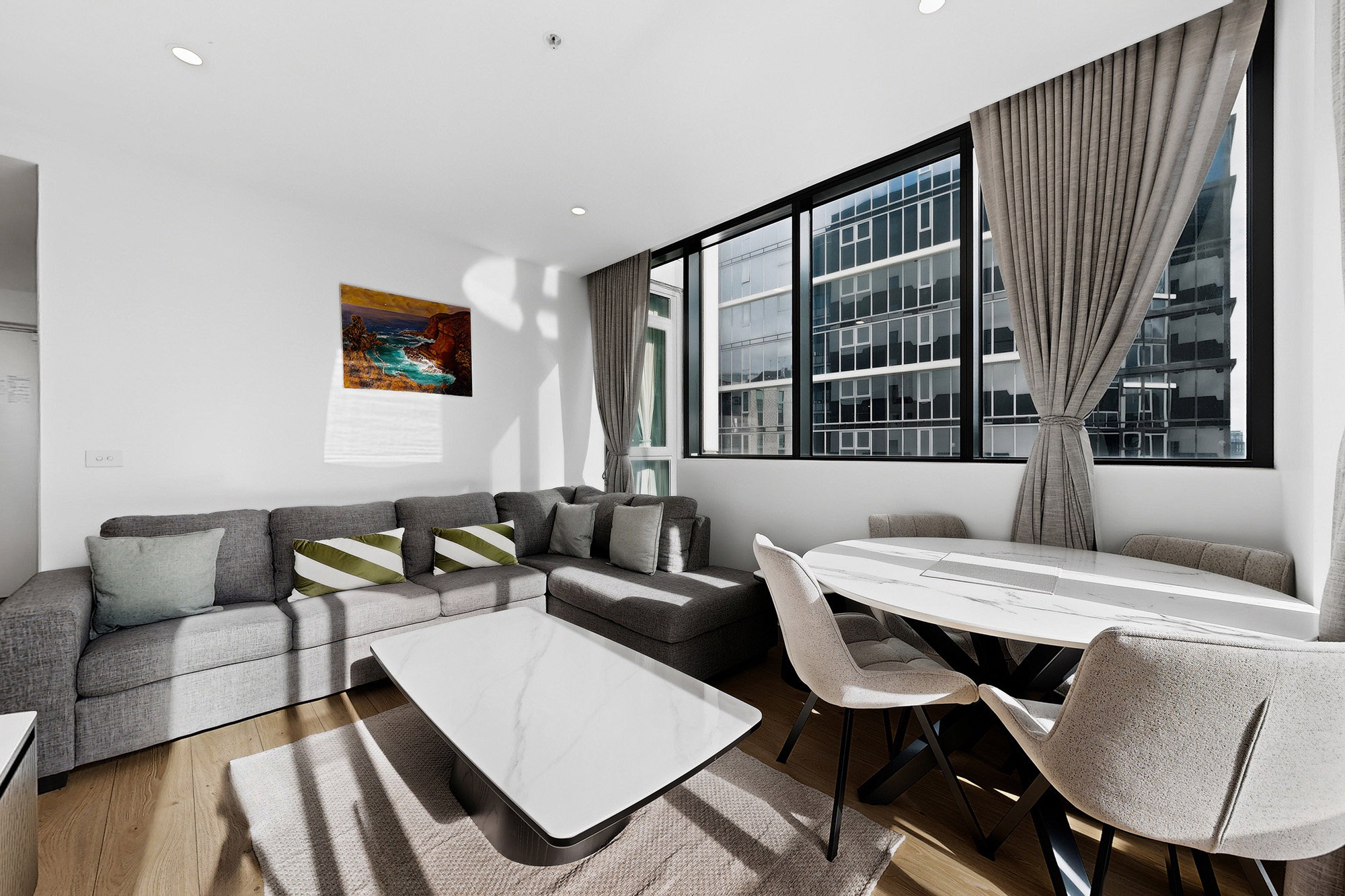 Furnished 2 Bedroom Apartment in Southbank