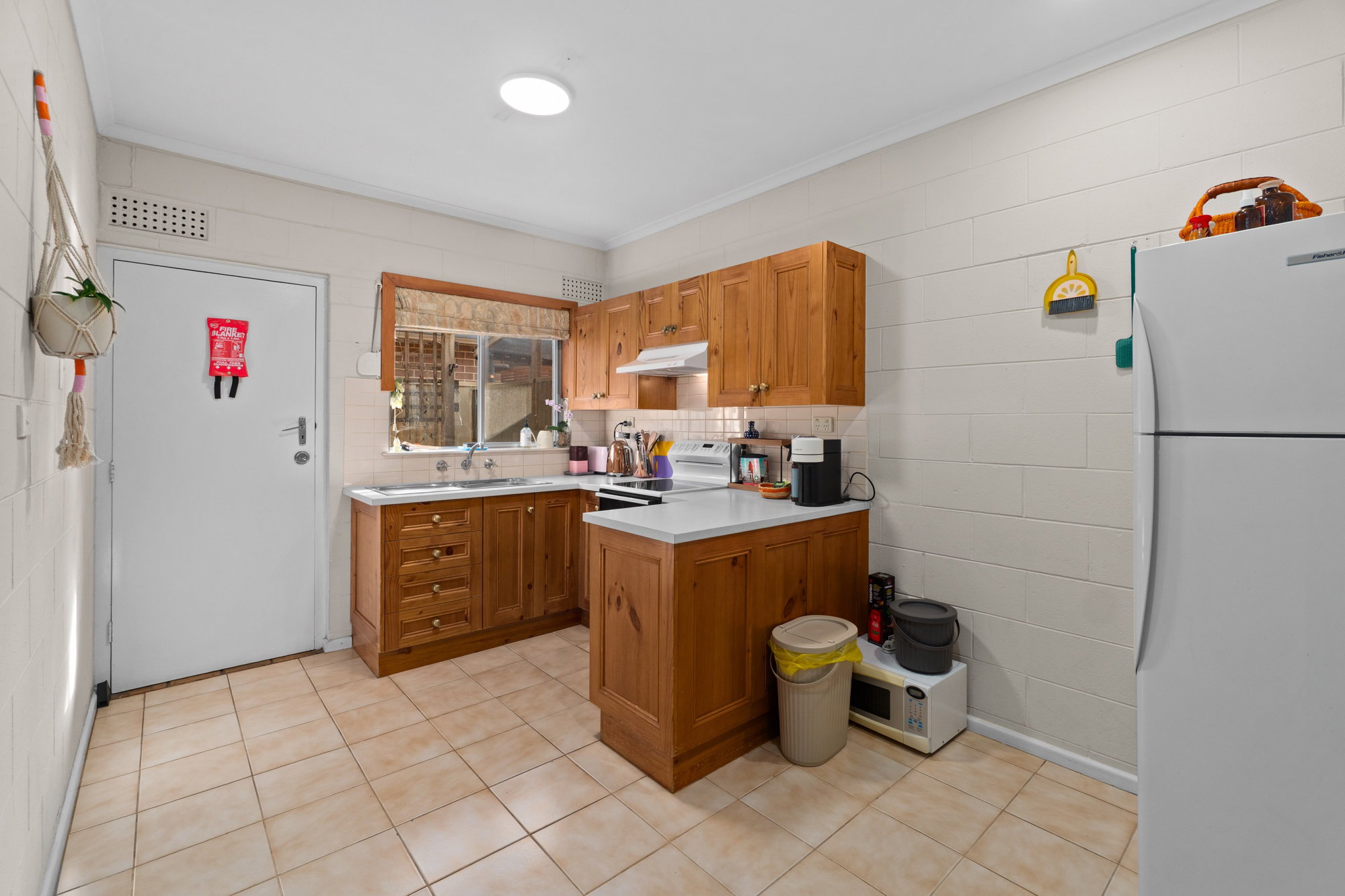 Furnished 2 Bedroom House in Mile End
