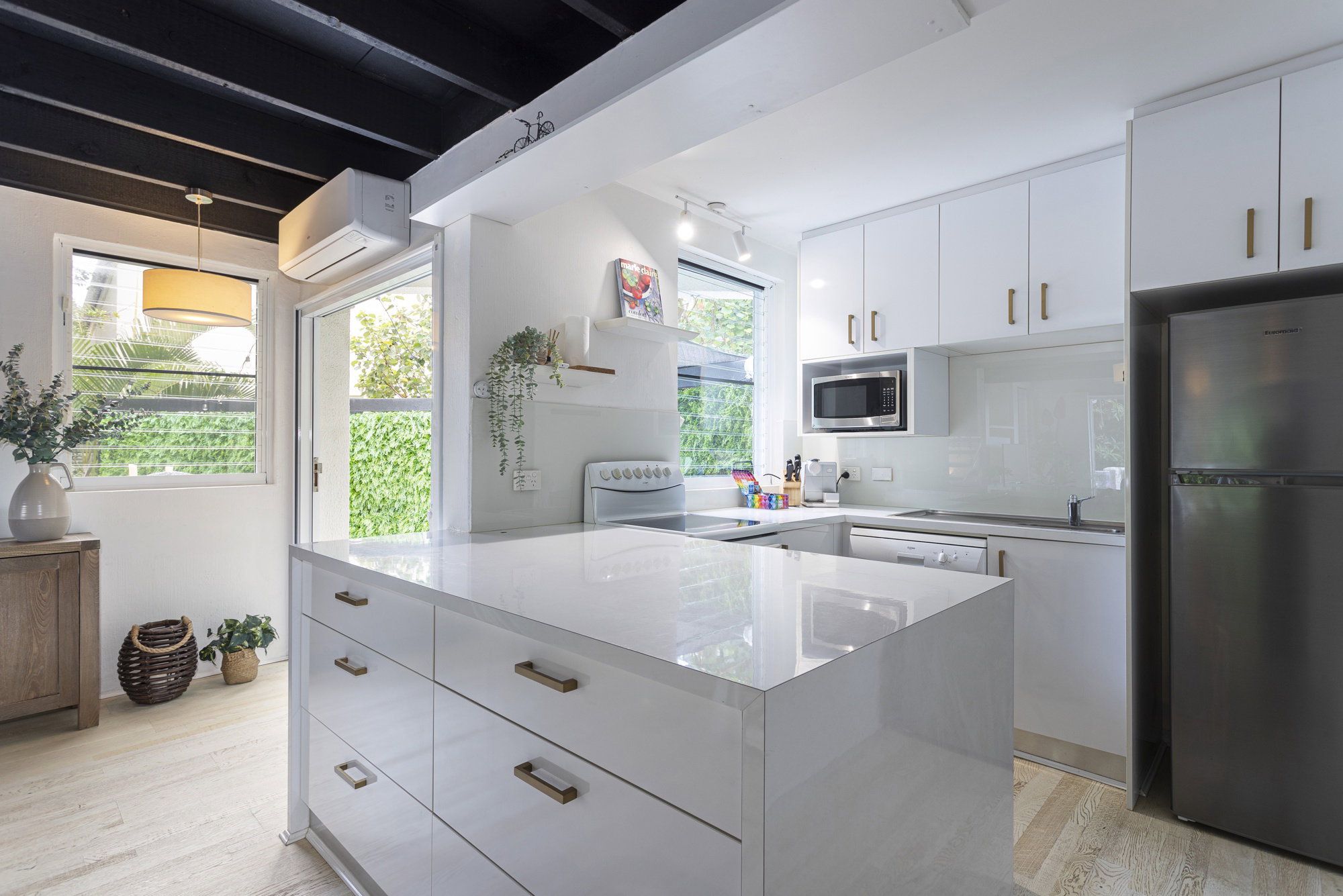 Furnished 2 Bedroom House in Sunshine Beach