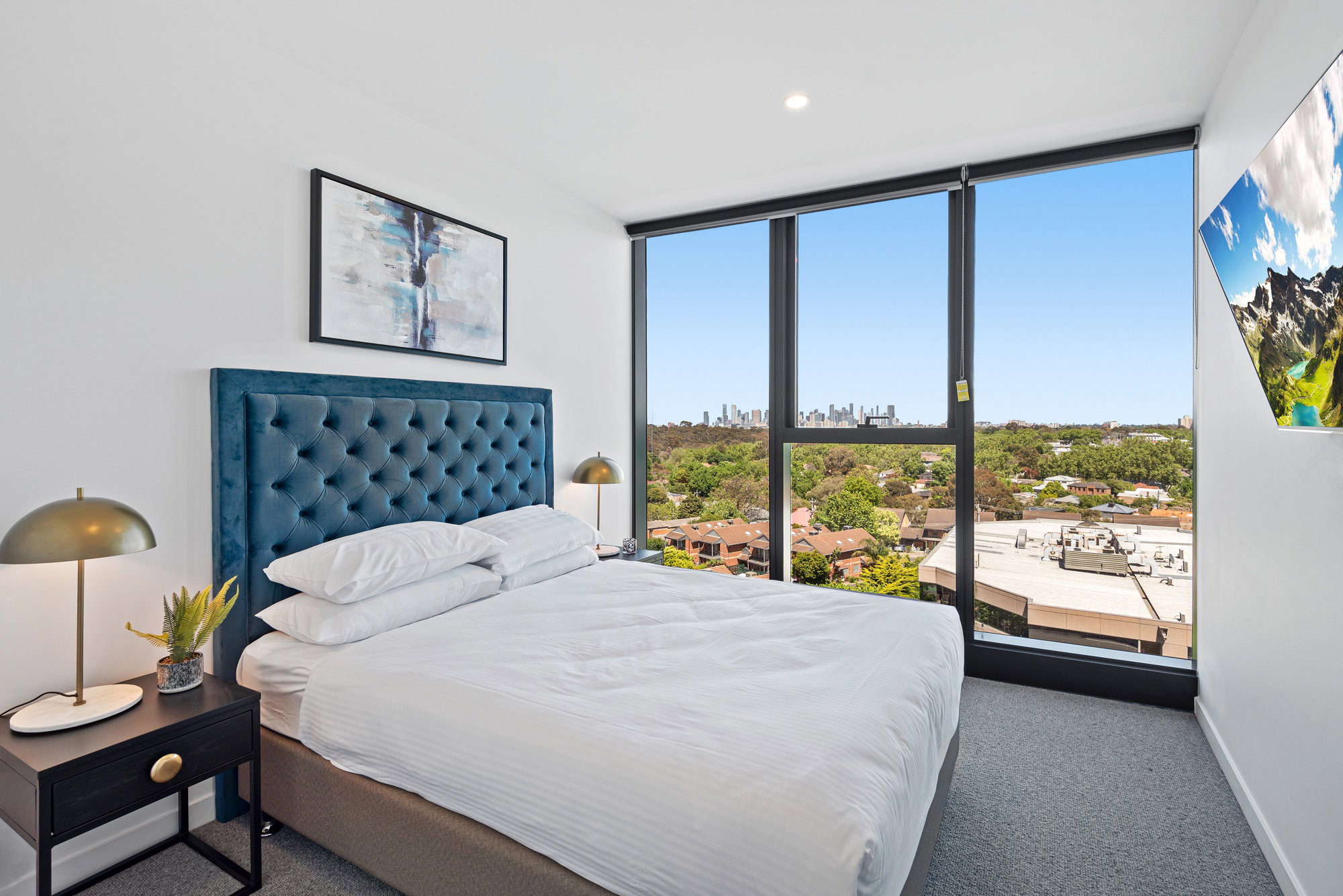 Furnished 1 Bedroom Apartment in Alphington