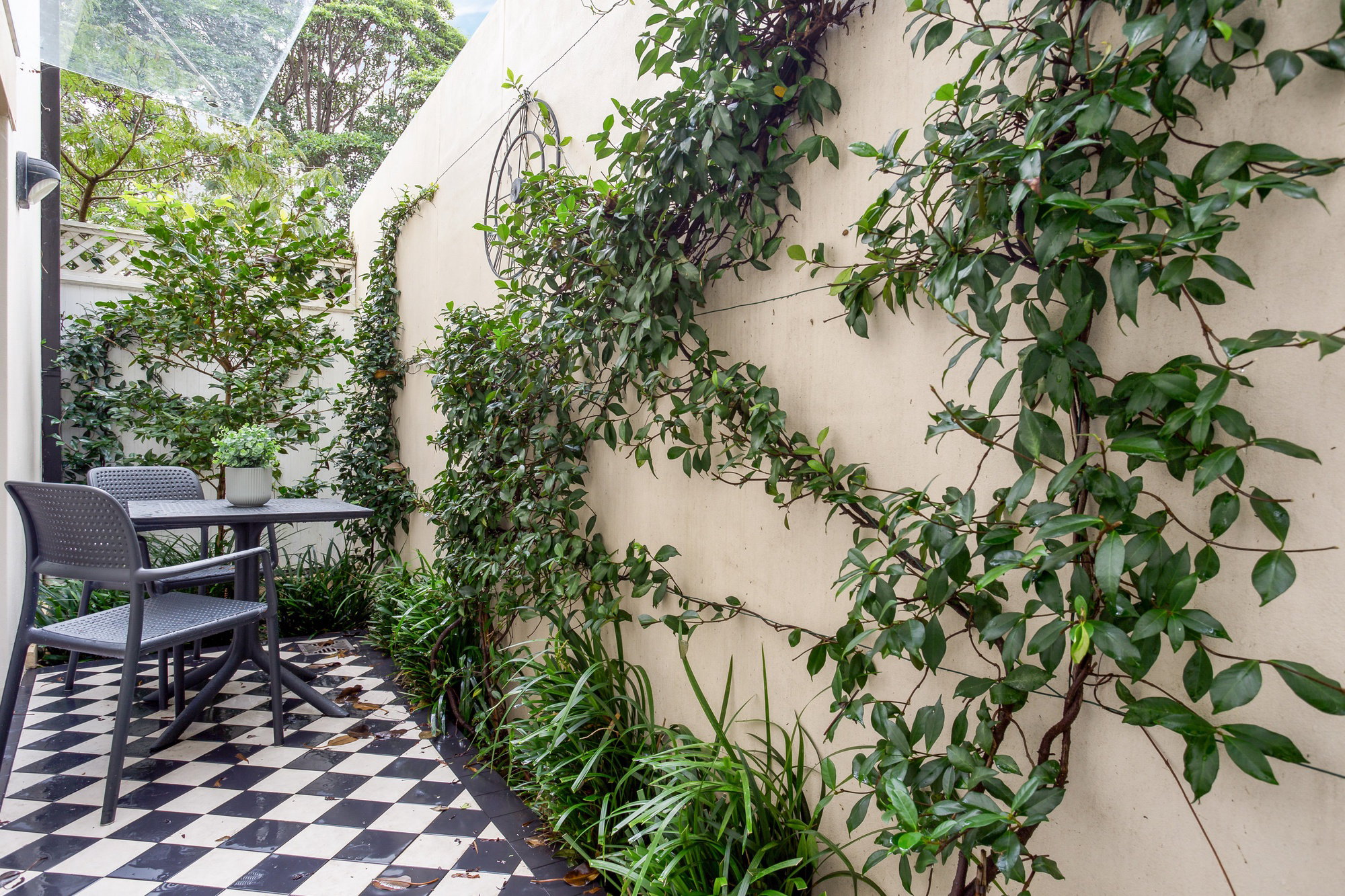 Furnished 1 Bedroom Rental in Fairfield West