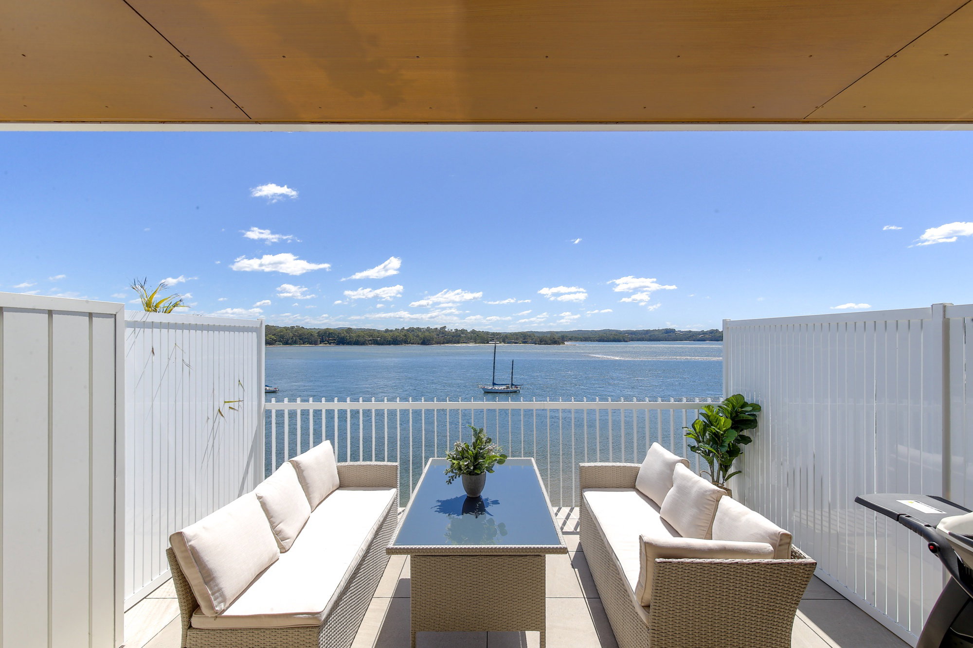 Furnished 2 Bedroom Apartment in Batemans Bay