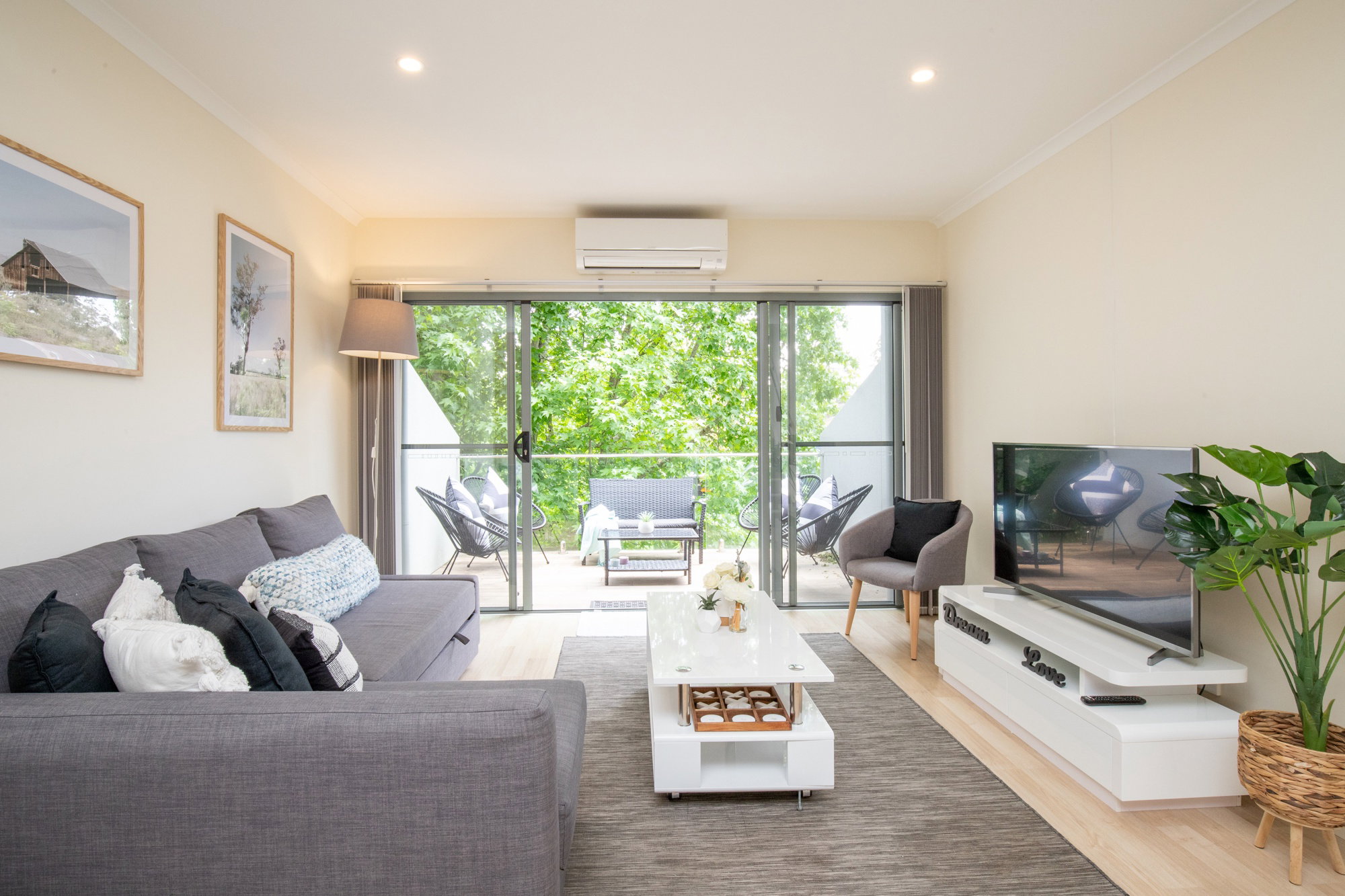 Furnished 2 Bedroom House in North Batemans Bay