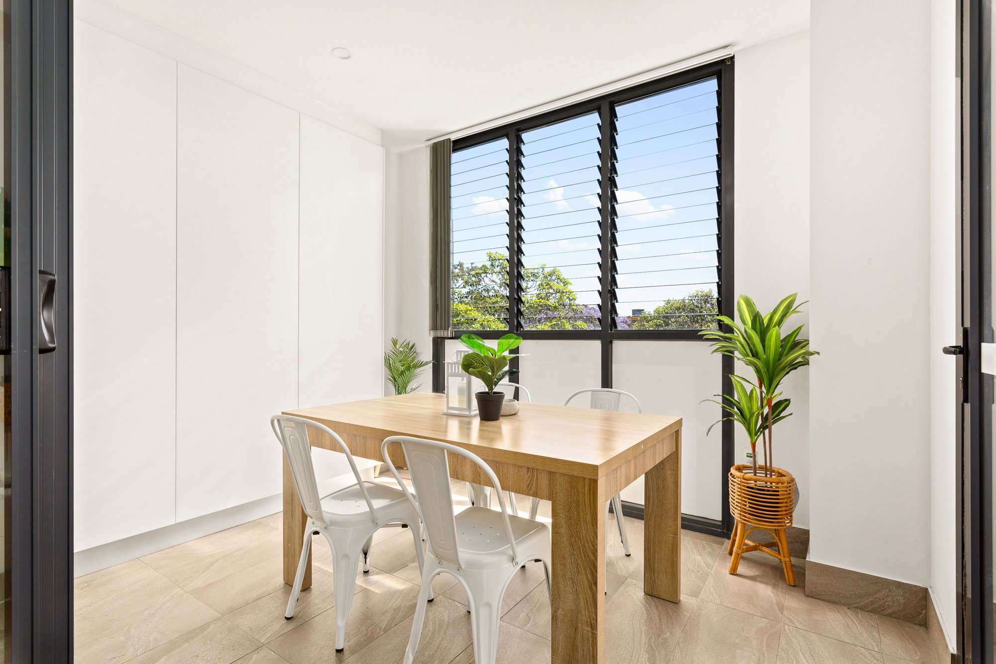 Furnished 2 Bedroom Apartment in Dee Why