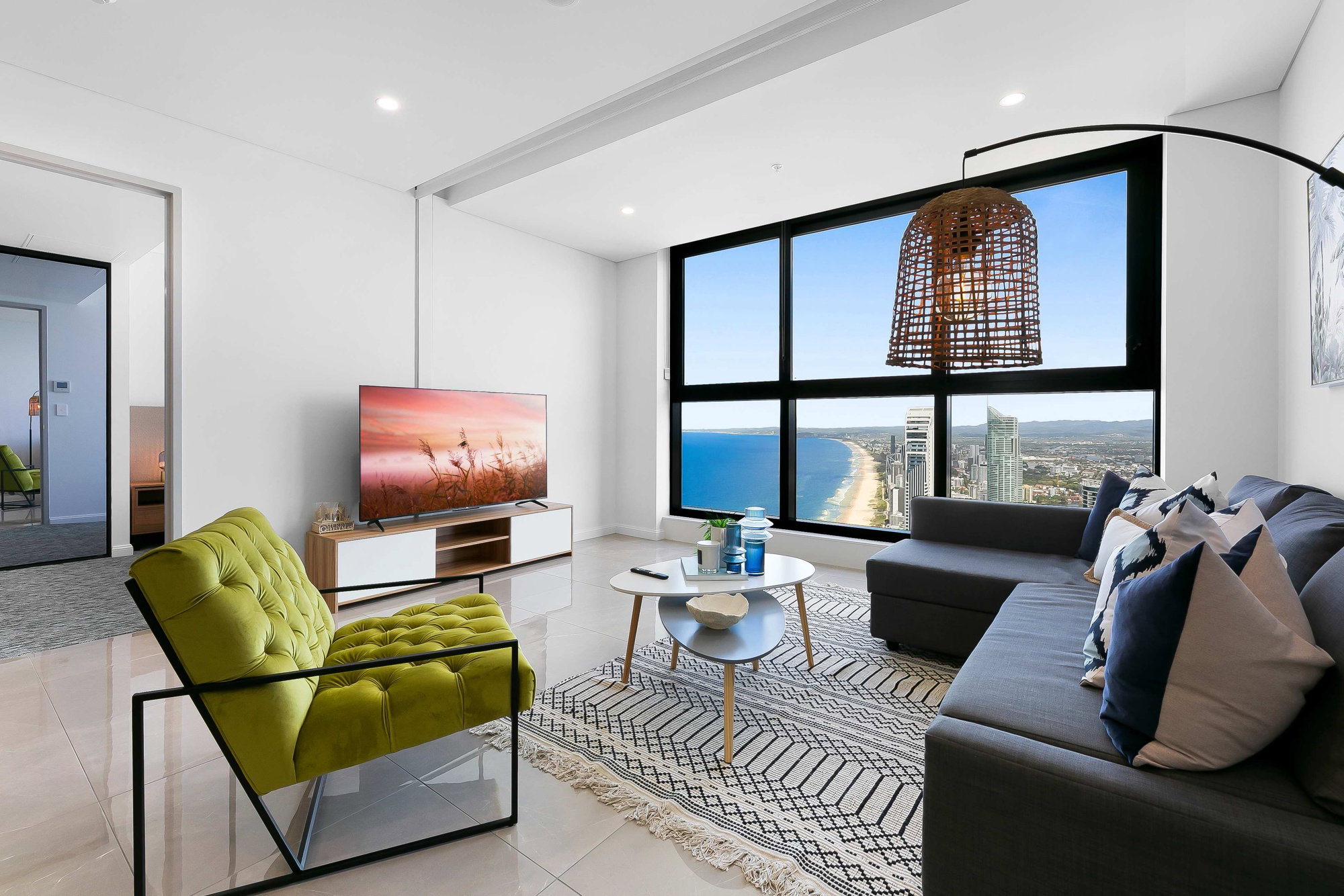 Furnished 3 Bedroom Rental in Surfers Paradise