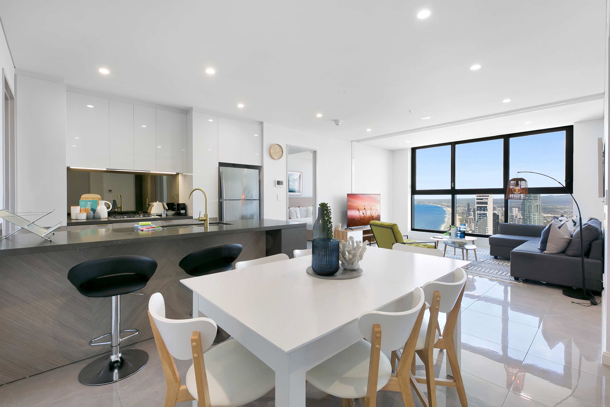 Furnished 3 Bedroom Apartment in Surfers Paradise