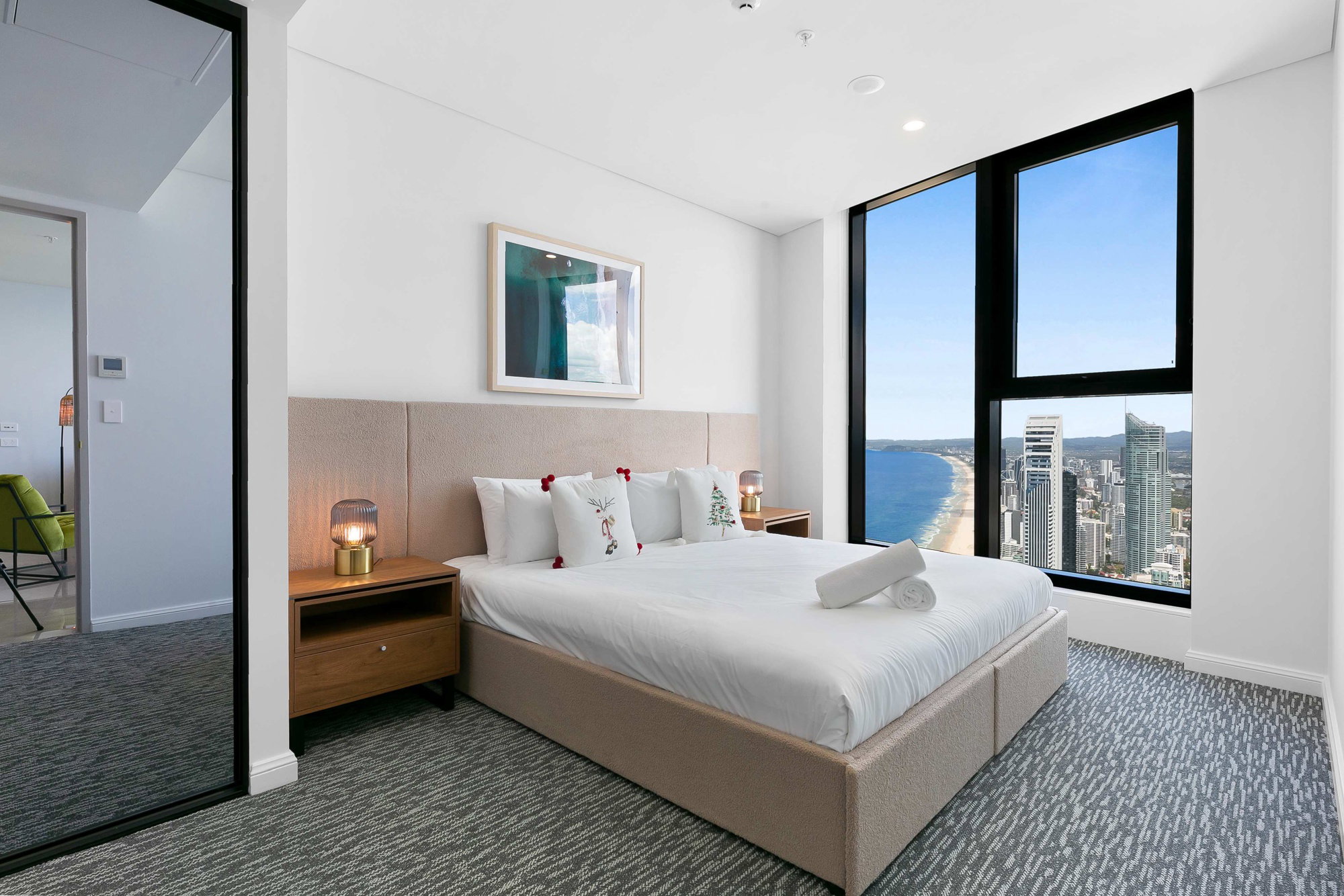 Furnished 3 Bedroom Apartment in Surfers Paradise