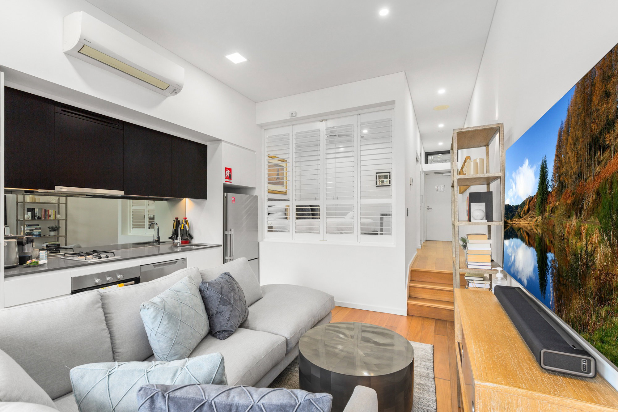Furnished 1 Bedroom Apartment in Kensington