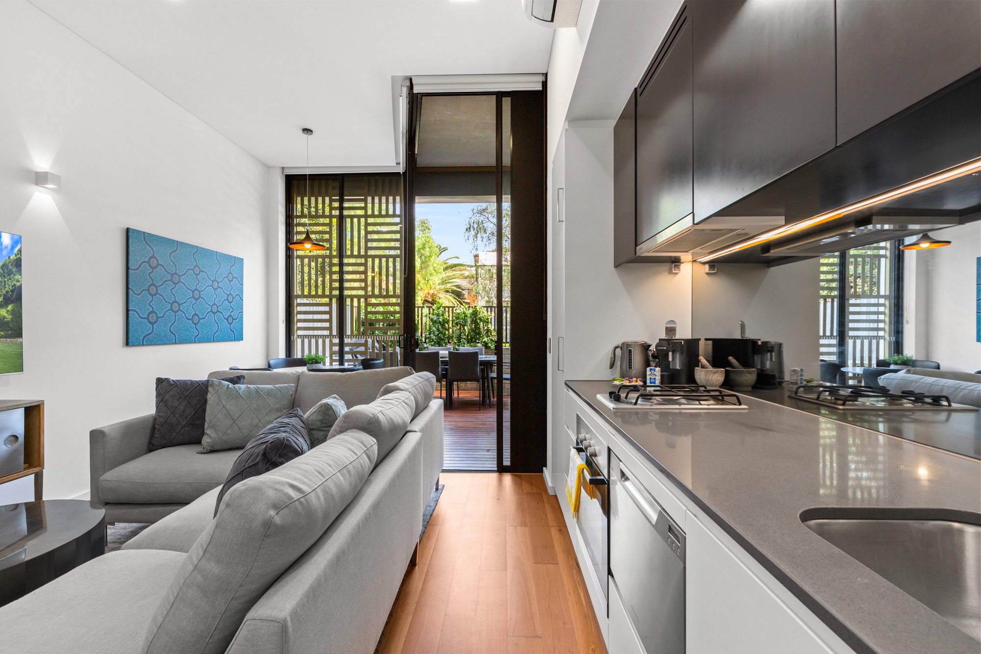 Furnished 1 Bedroom Apartment in Kensington