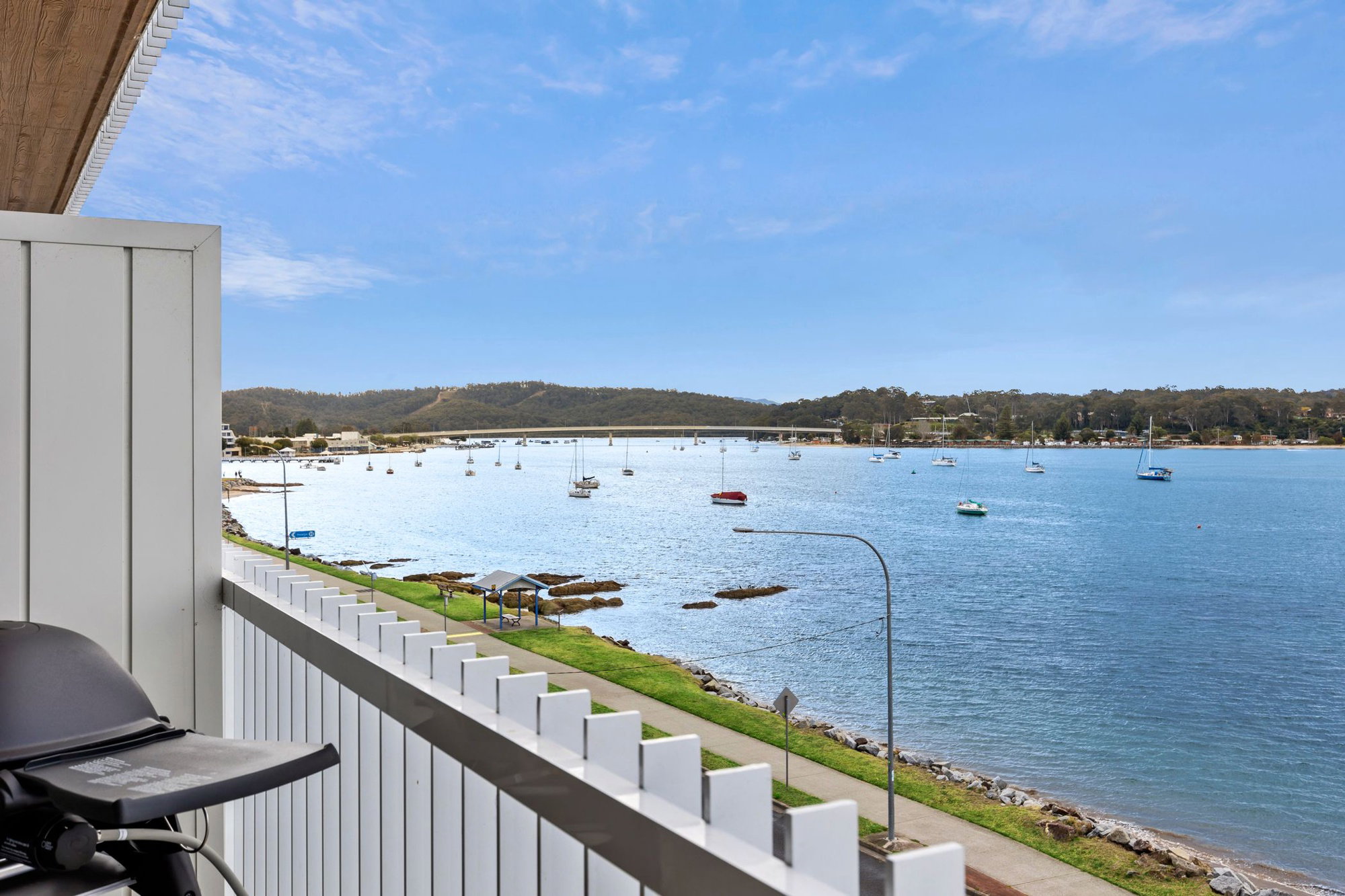 Furnished 1 Bedroom Apartment in Batemans Bay