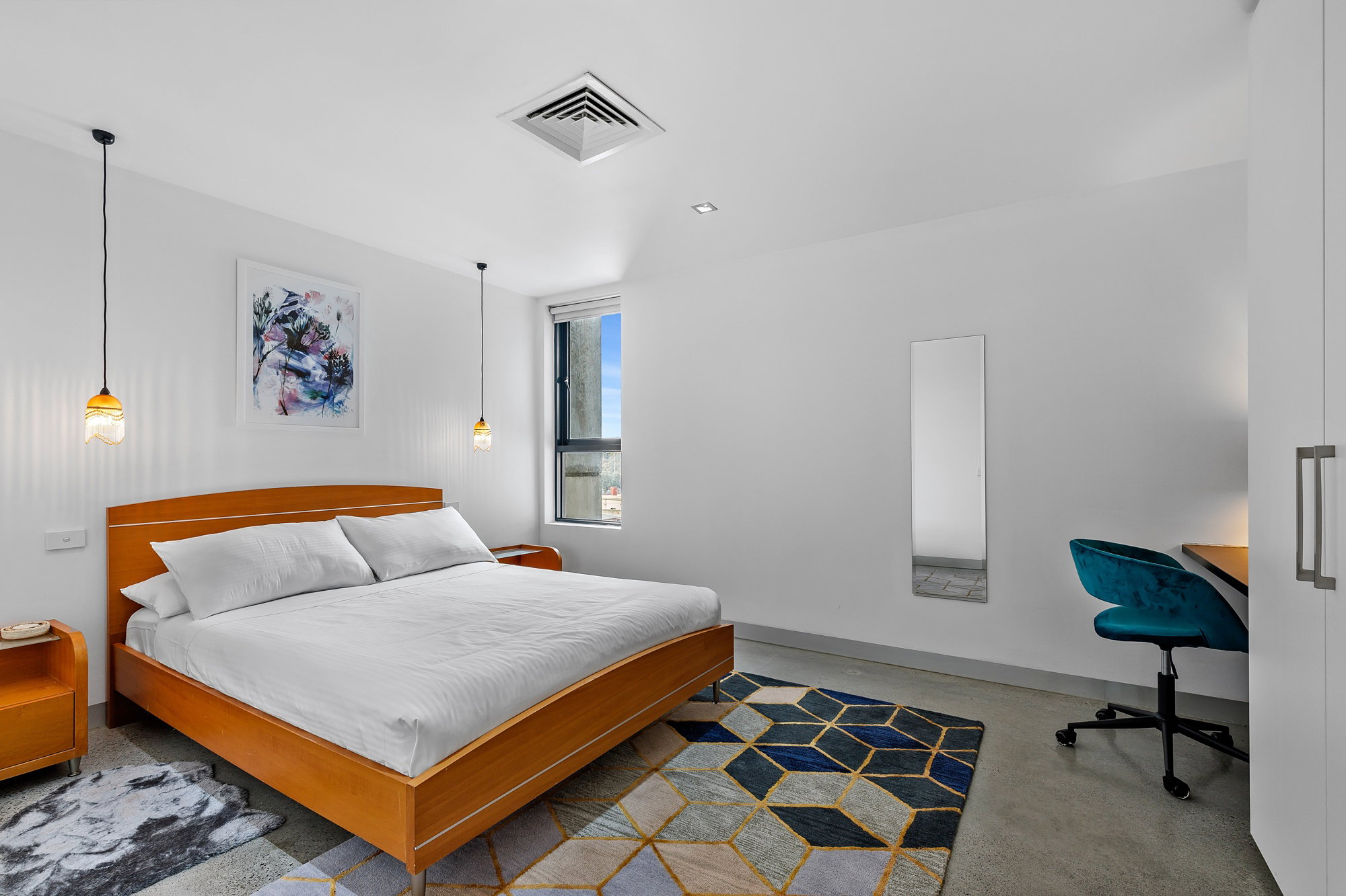 Furnished 2 Bedroom Apartment in St Kilda