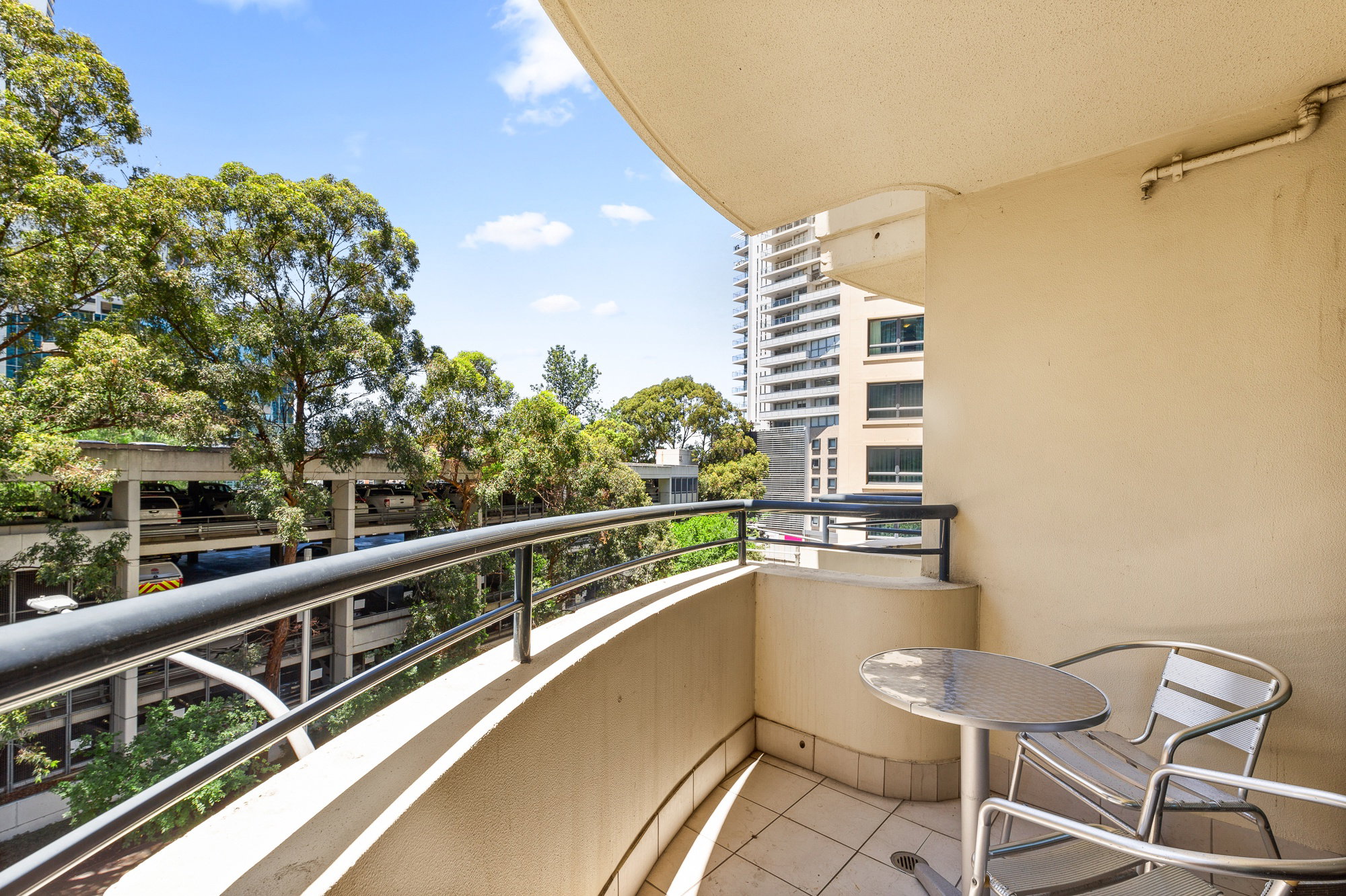Furnished 1 Bedroom Apartment in Parramatta