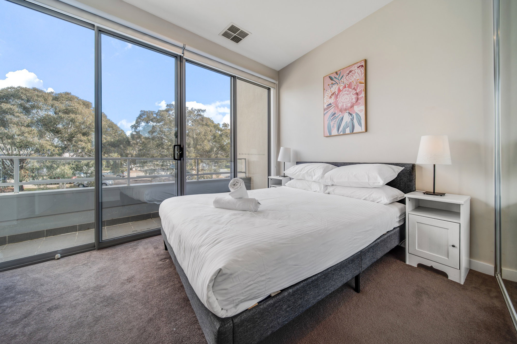 Furnished 2 Bedroom Apartment in Curtin