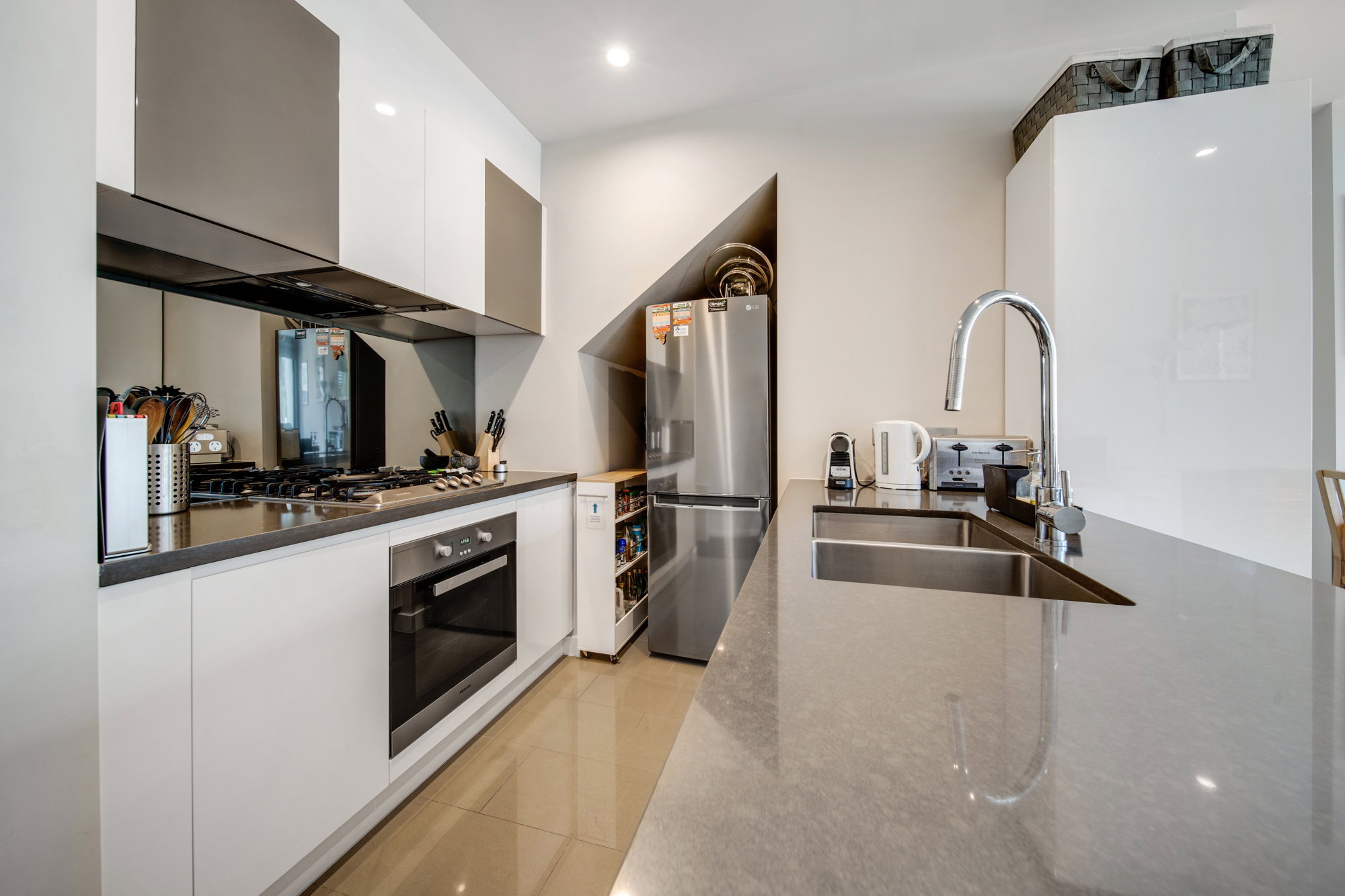 Furnished 2 Bedroom Apartment in Curtin