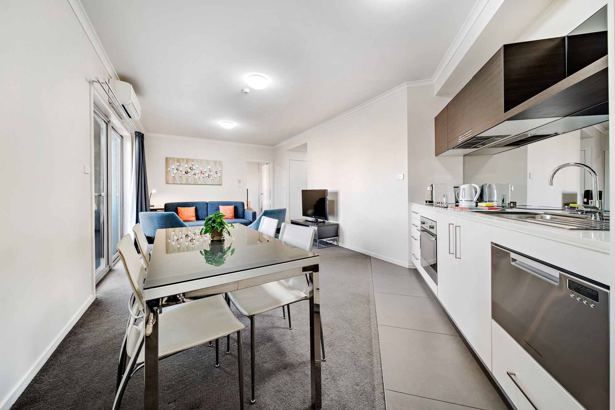 Furnished 1 Bedroom Apartment in Greenway