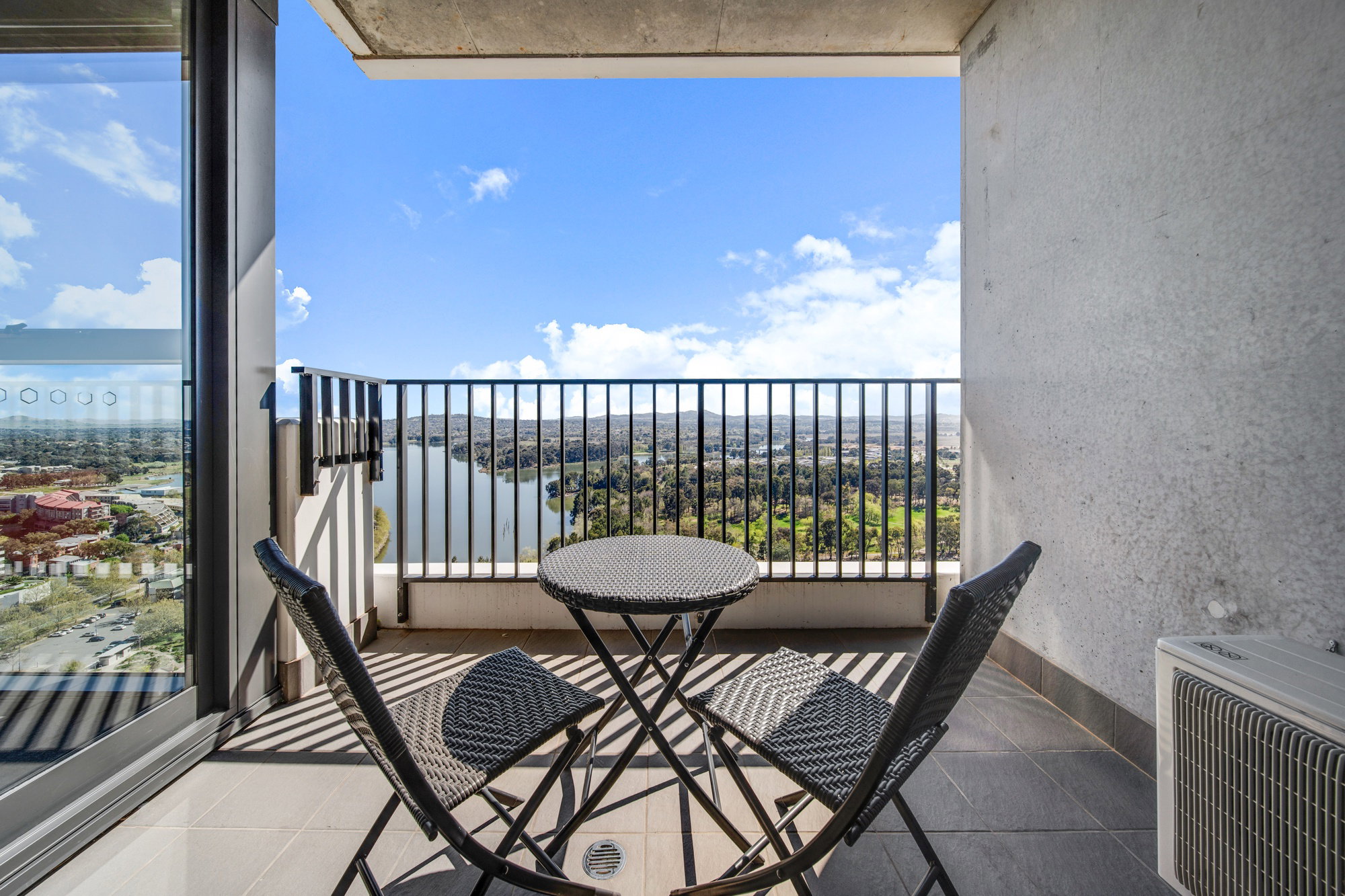 Furnished 1 Bedroom Apartment in Belconnen