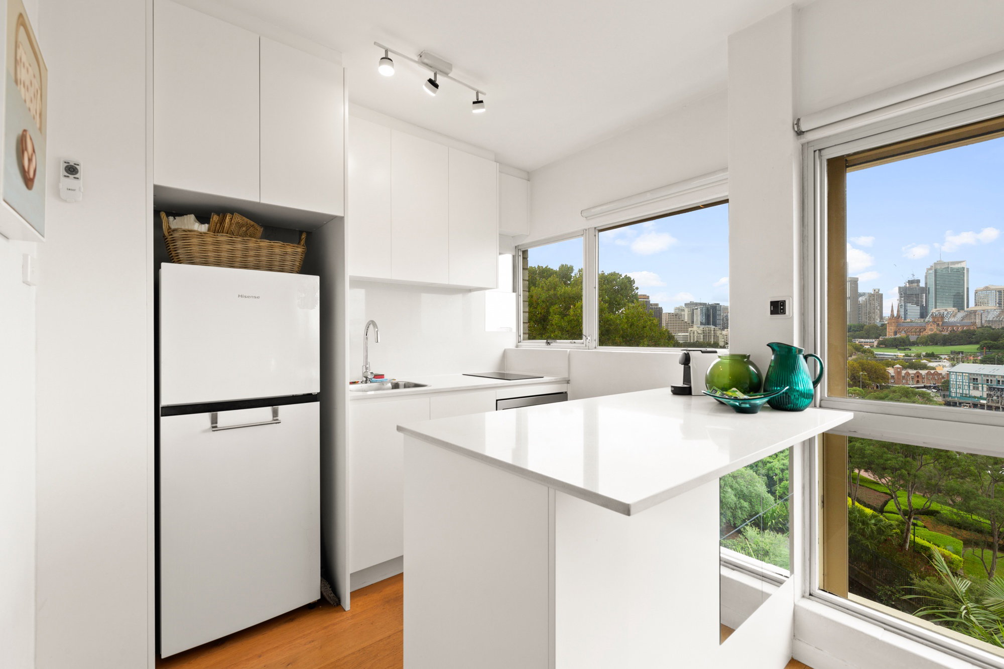 Furnished 1 Bedroom Apartment in Potts Point