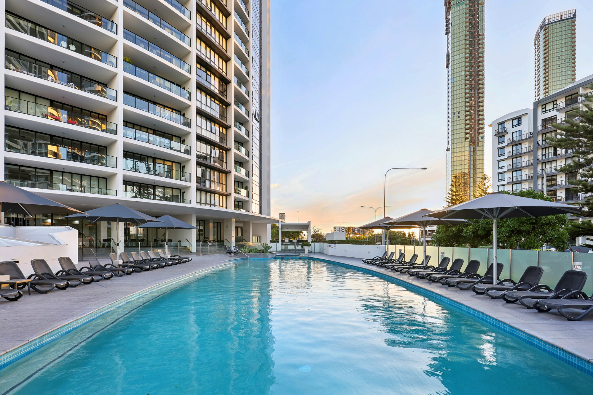 Furnished 3 Bedroom Apartment in Broadbeach