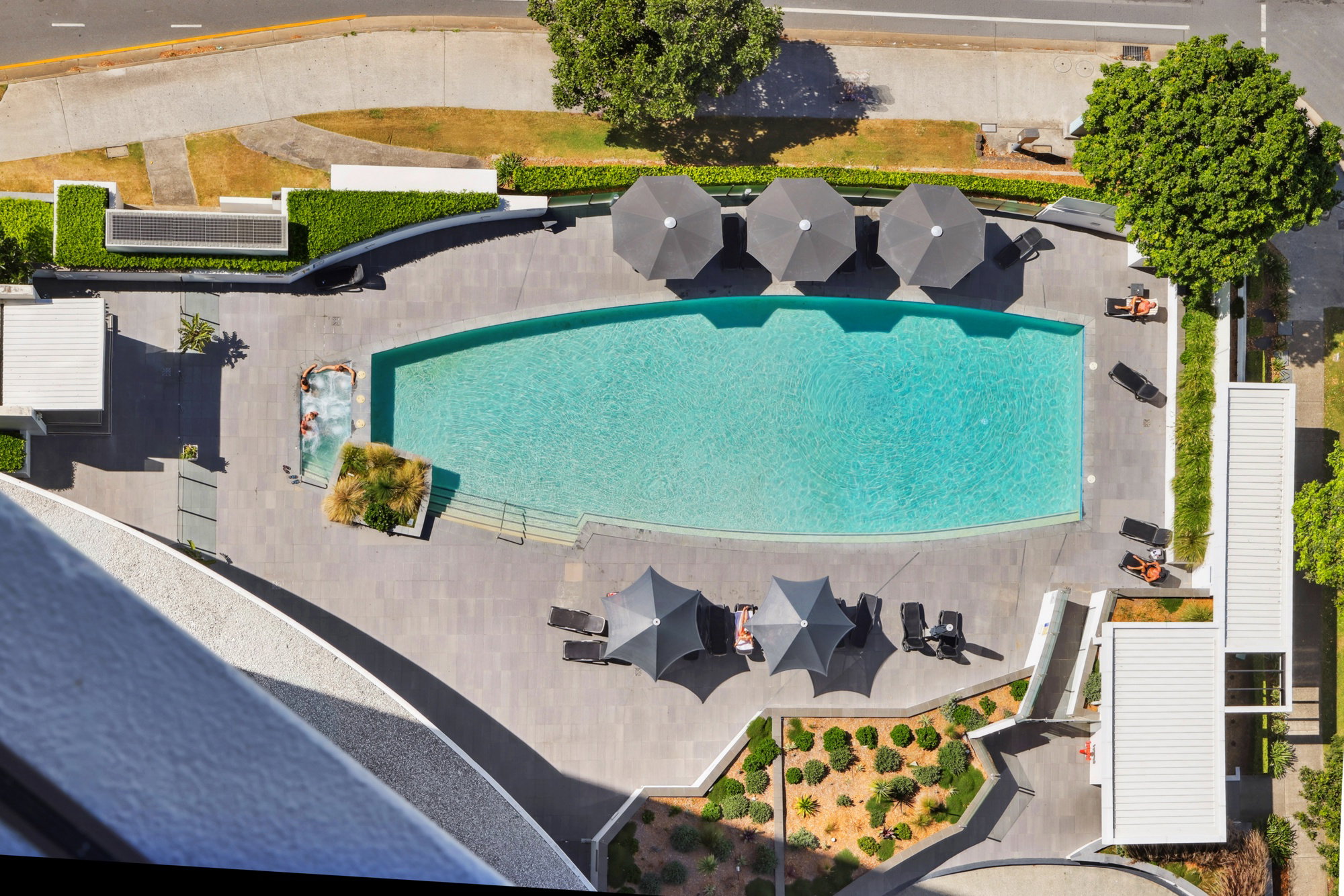 Furnished 3 Bedroom Apartment in Broadbeach