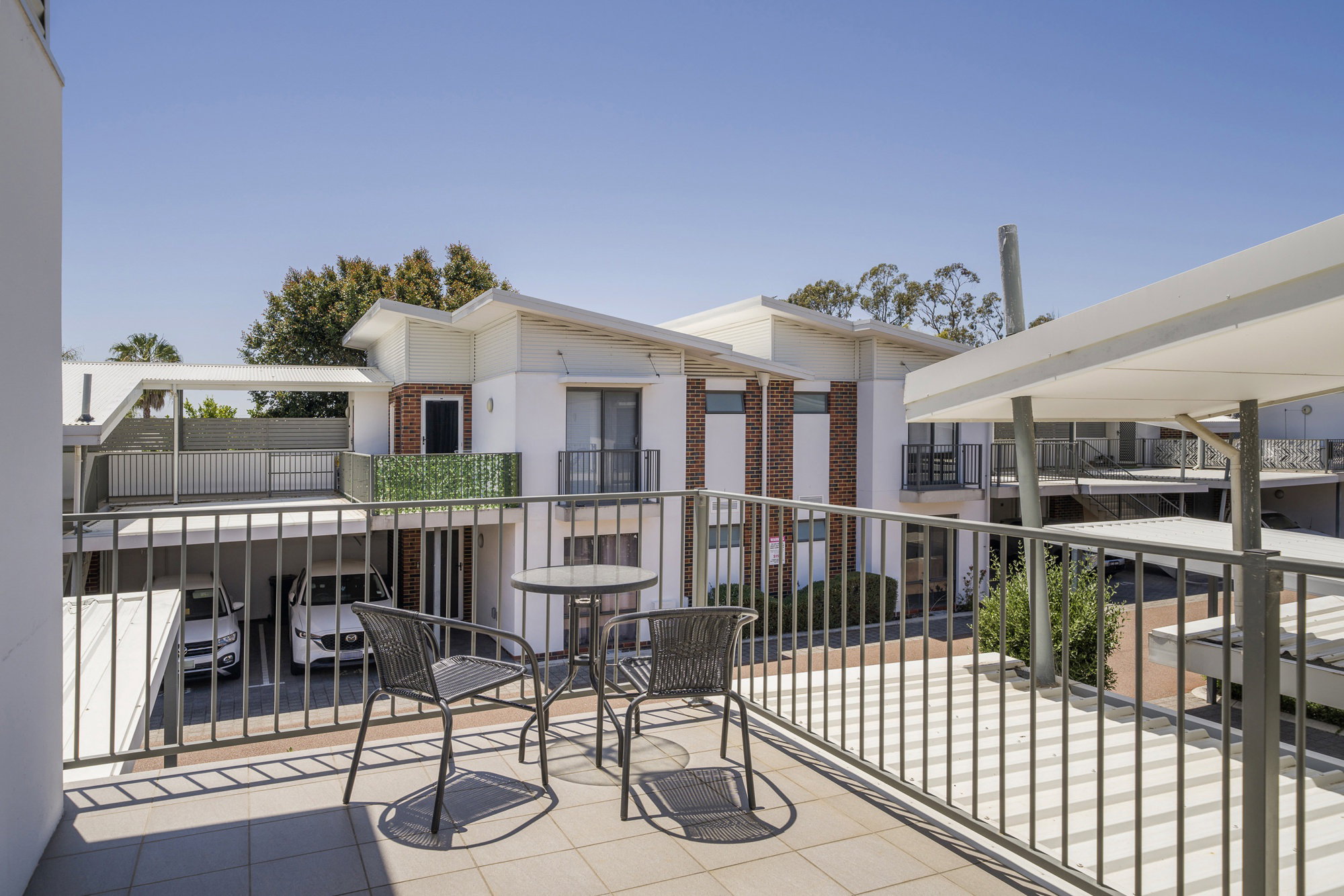 Furnished 2 Bedroom Apartment in Cannington
