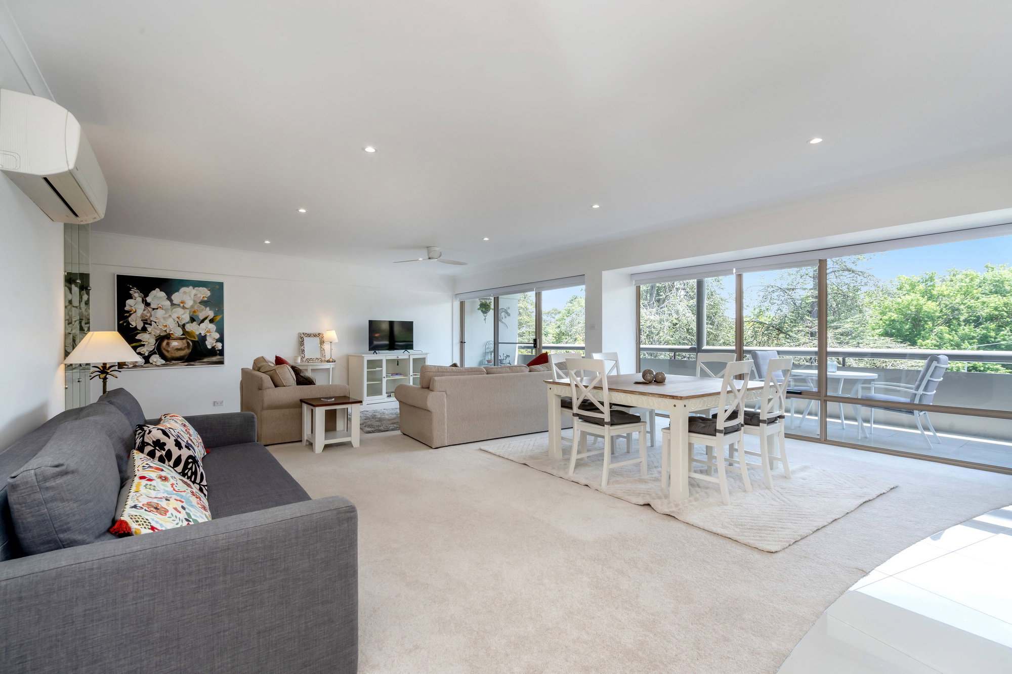Furnished 2 Bedroom Apartment in Griffith