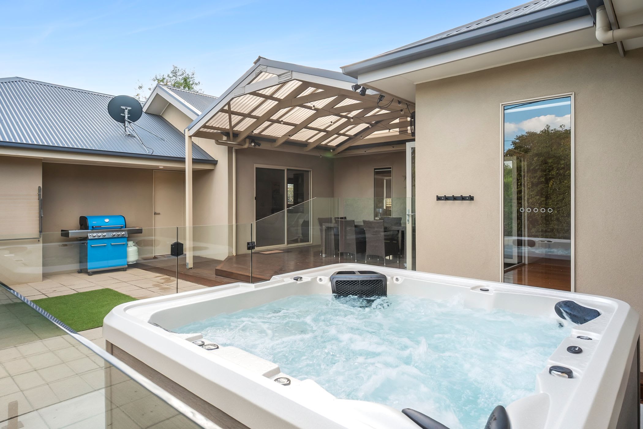 Furnished 4 Bedroom House in Newtown