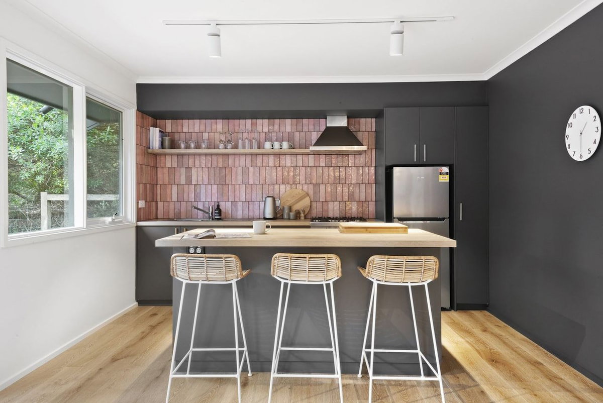 Furnished 3 Bedroom House in Fairhaven