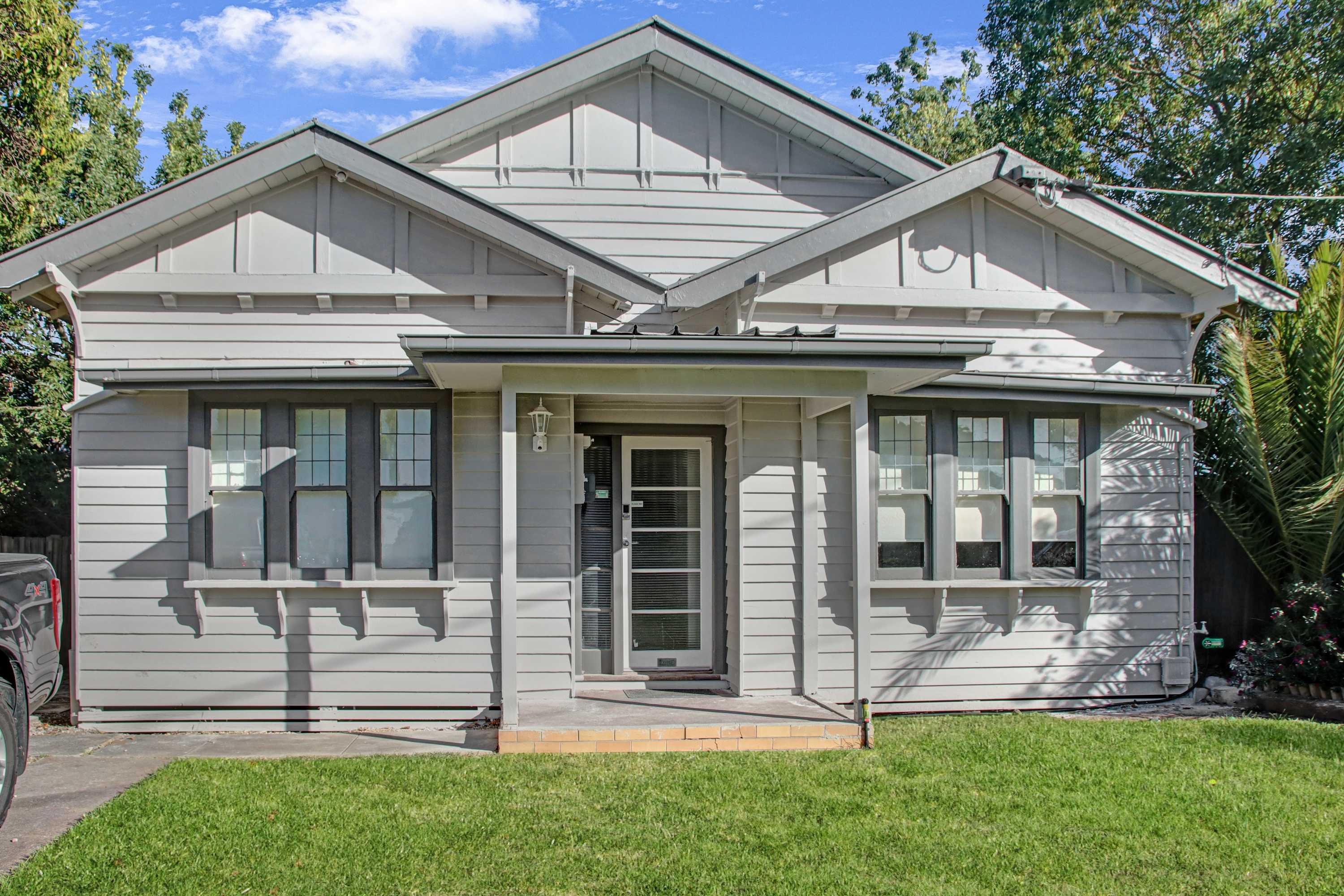 Furnished 6 Bedroom House in Belmont