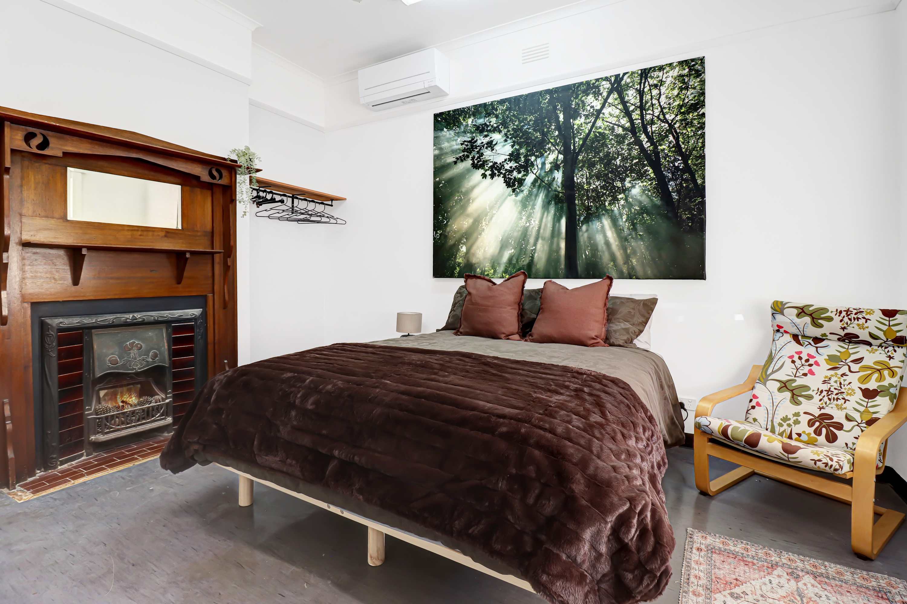 Furnished 6 Bedroom House in Belmont