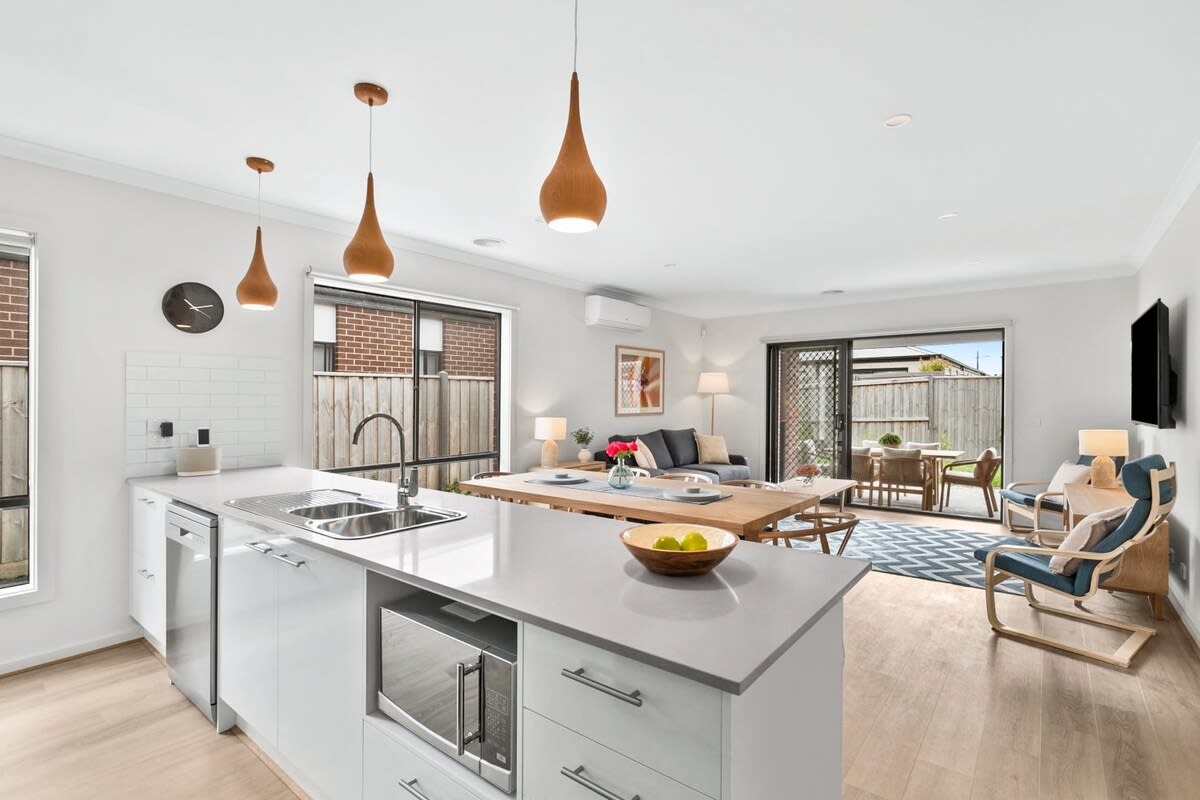 Furnished 4 Bedroom House in Armstrong Creek